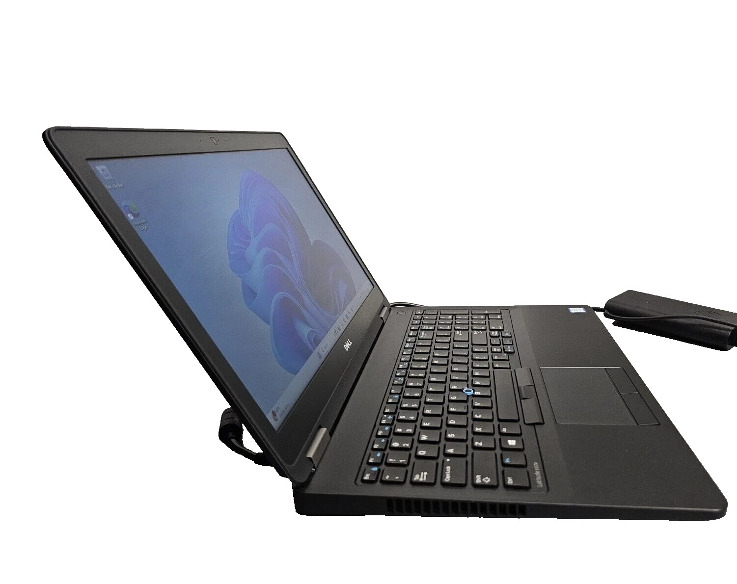 DELL LATITUDE E5570 15.6″ CORE i3-6100U@2.30GHz 8GB RAM 256GB Win 11