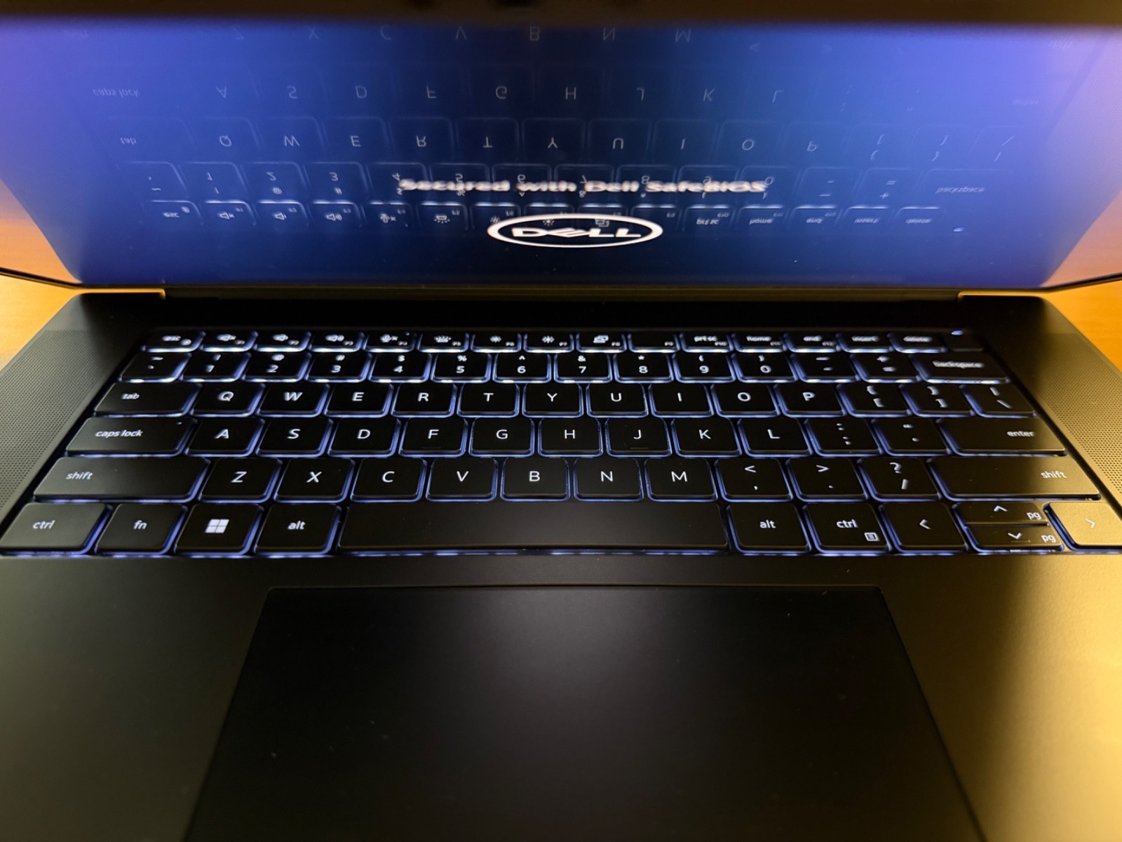 Dell Precision 5680 i7-13700H 16GB LPDDR5 1TB SSD 16″ FHD Win 11 PRO (9264)