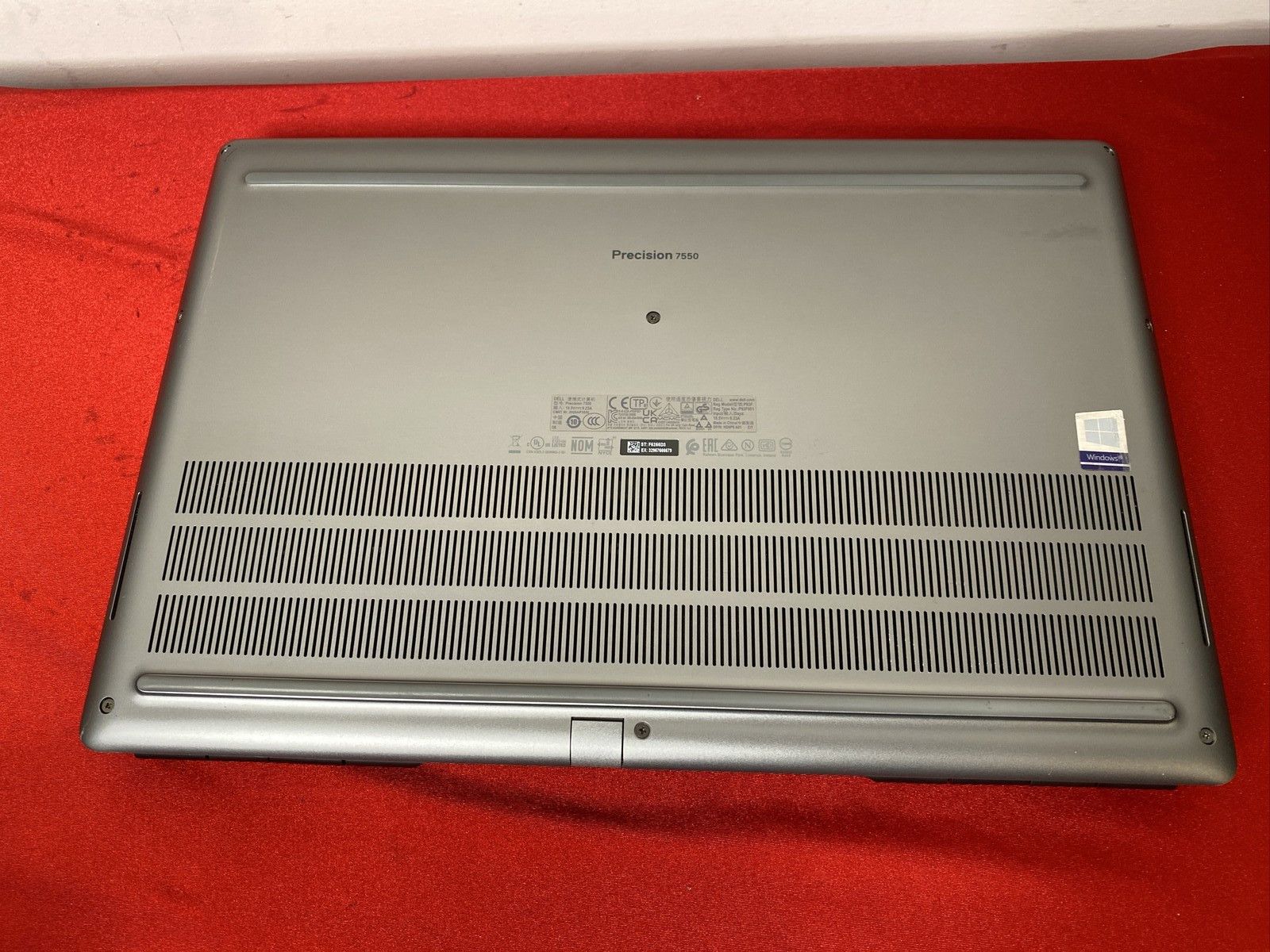 Dell Precision 7550 15.6 Intel i7-10850H 2.70GHz 32GB,500GB SSD Quadro T2000