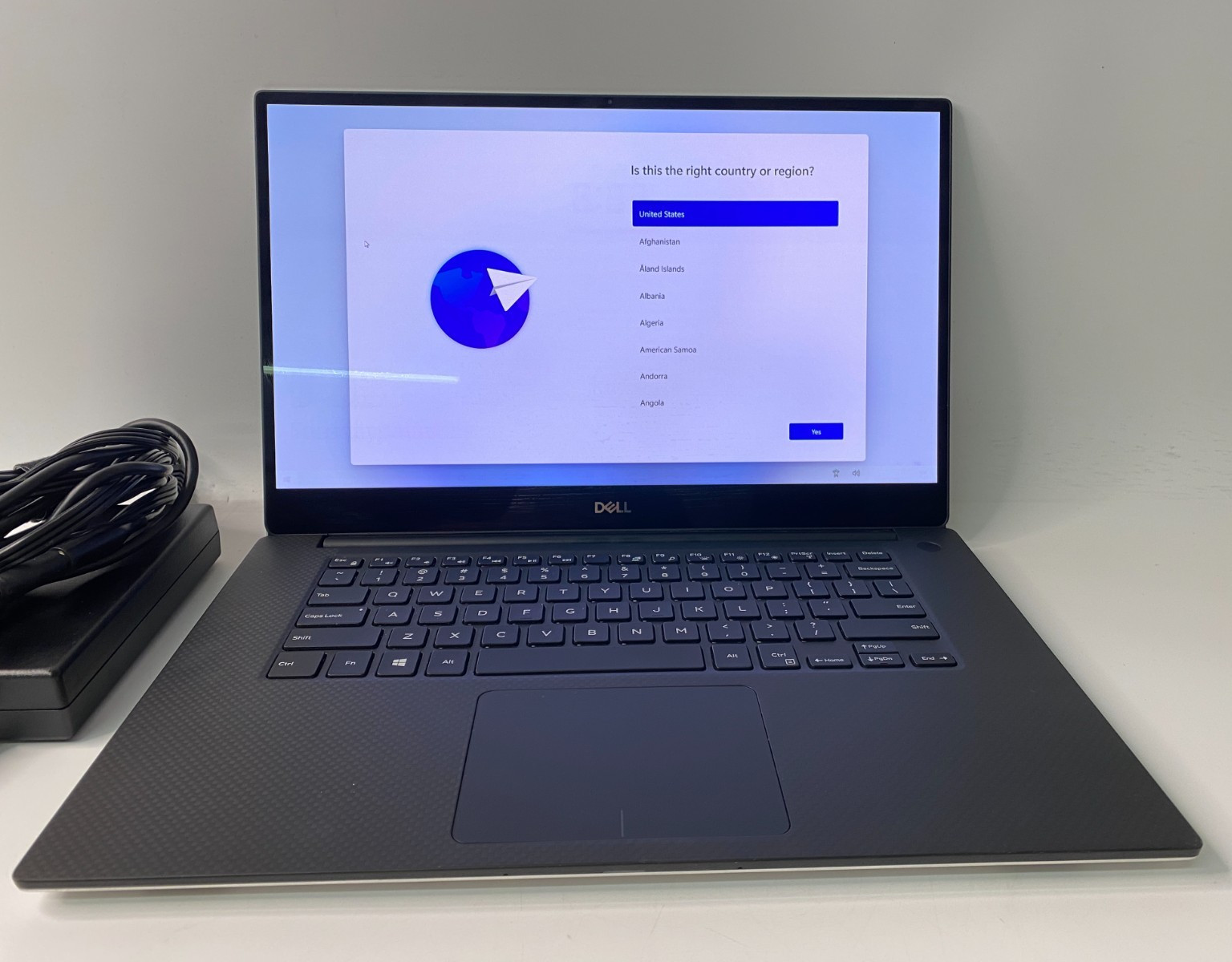 Dell XPS 15 7590 QHD OLED i7-9750H 32GB DDR4 1TB m.2 GTX 1650 Win11P- Burn In