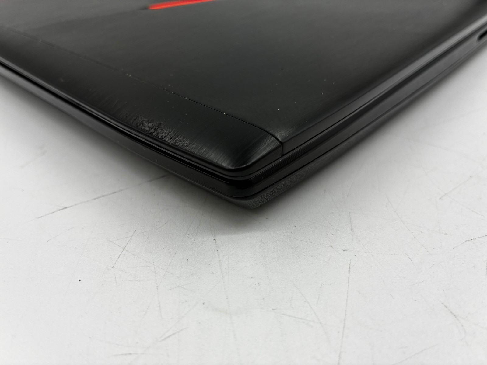 ASUS ROG Strix GL702V 17.3″ i7-6700HQ 12GB GTX 1060 SSD HDD Gaming Laptop Used