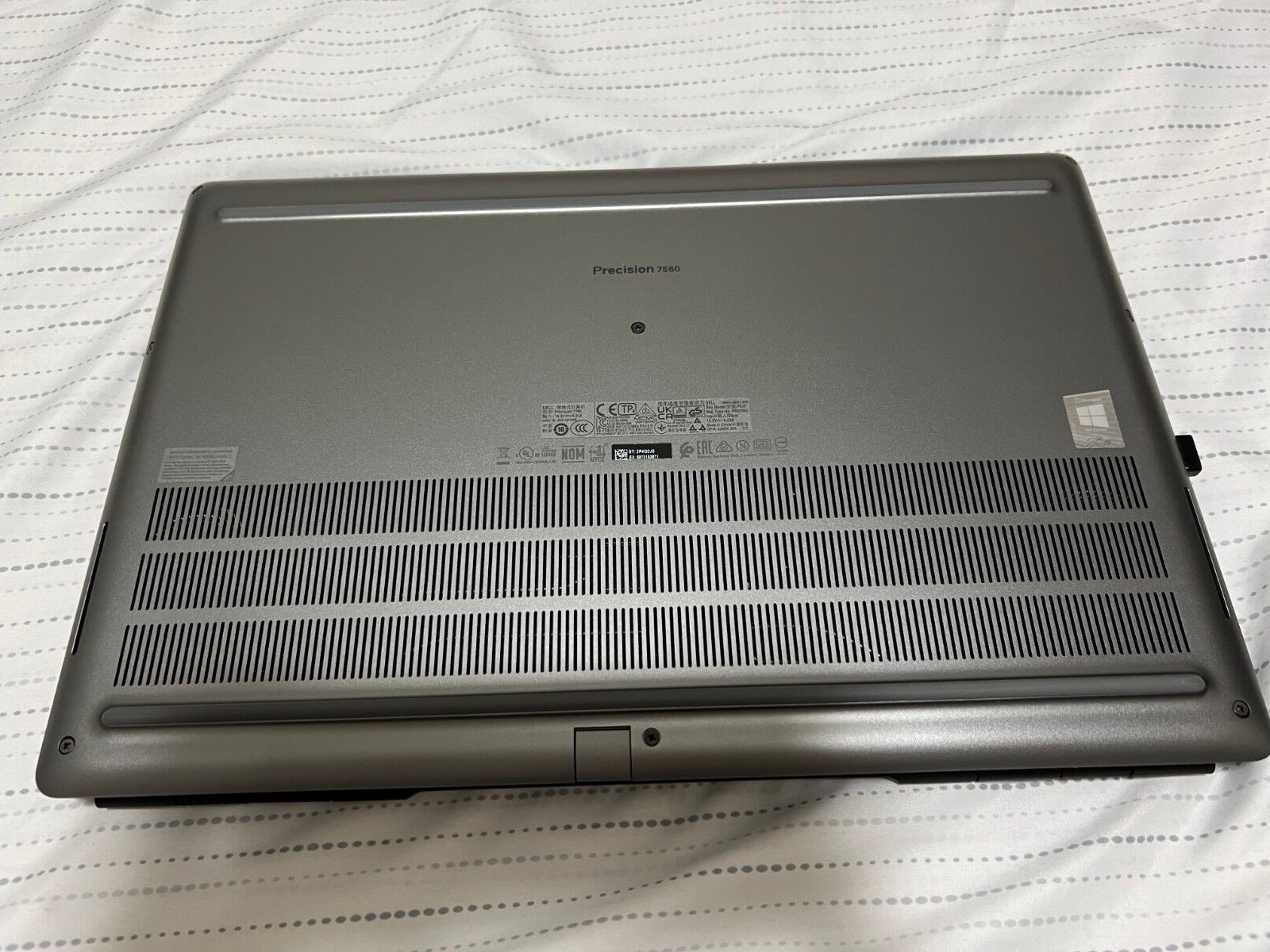 Dell Precision Workstation 7560 CTO 15.6” 1 TB SSD i7 64gb NDIVIA RTX A5000