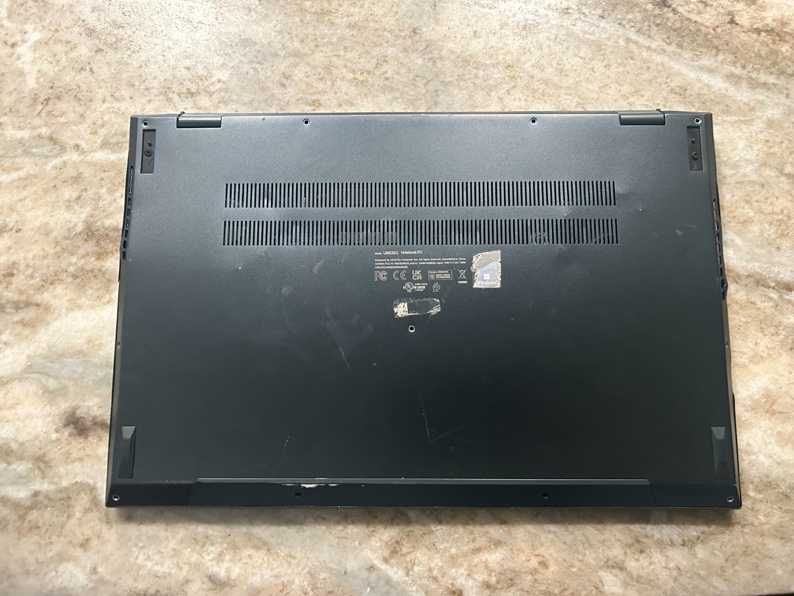 ASUS ZenBook Pro 15 OLED Ryzen 9 5900HX RTX 3050 Ti