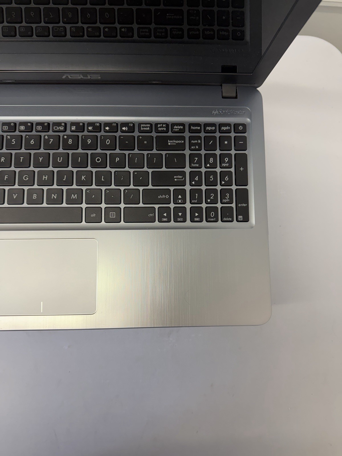 Asus X540S Laptop – Screen is Not Good – Intel Pentium – Read Des