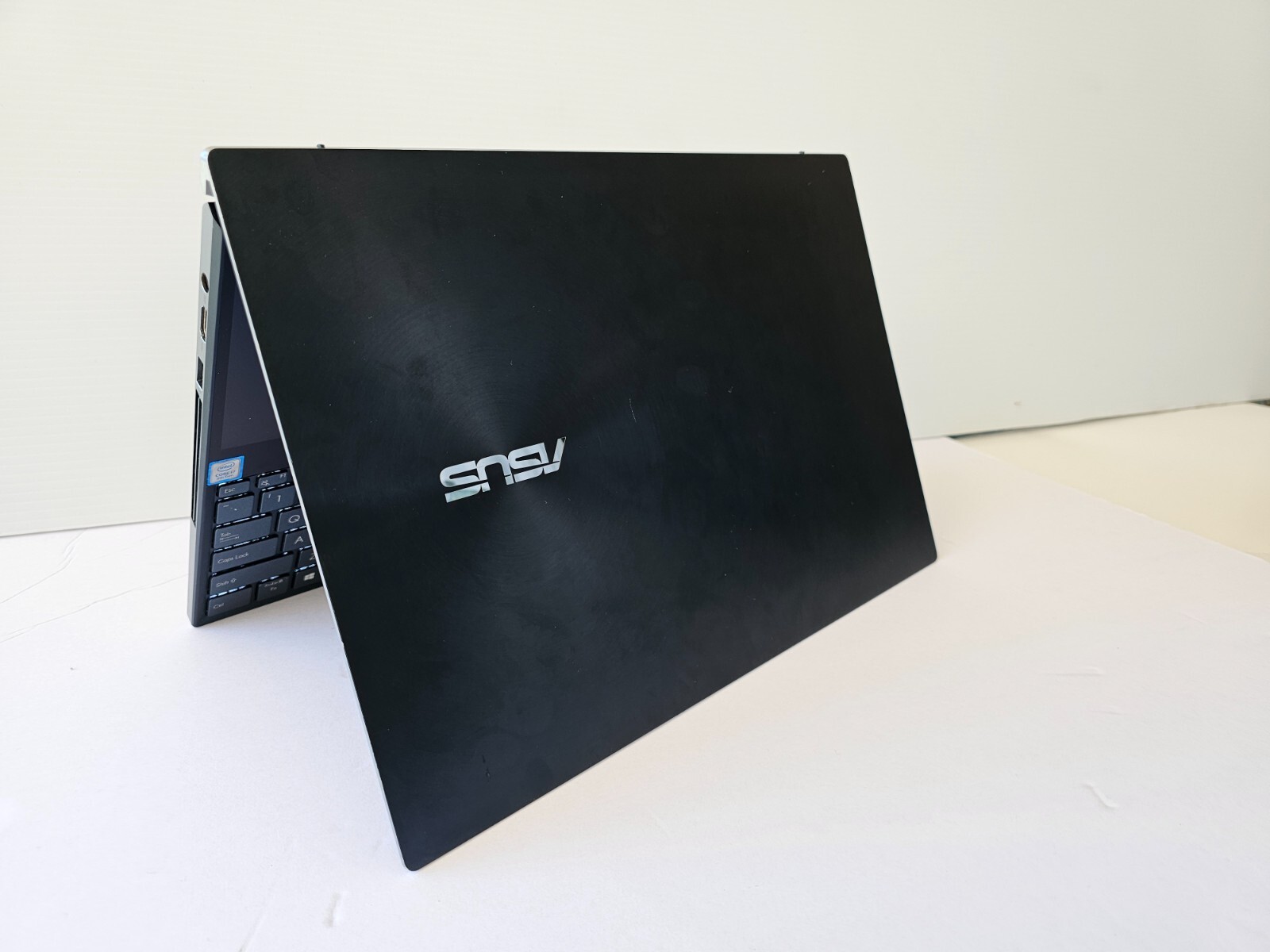 ASUS ZenBook Pro Duo Dual Screen Laptop 4k Screen