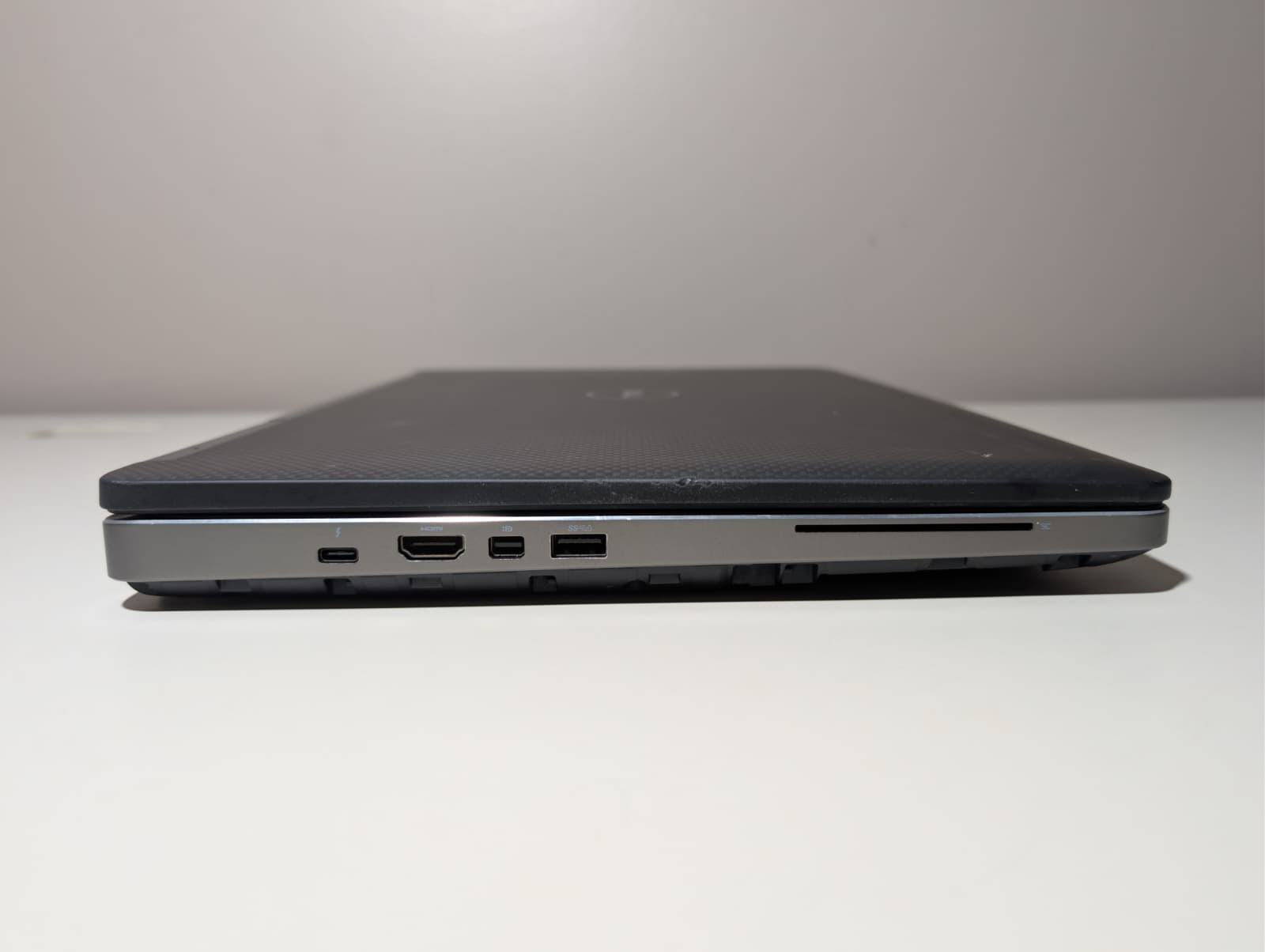 Read! Dell Precision 7520 TouchScreen | i7 7th Gen NO RAM NO SSD | AS-IS