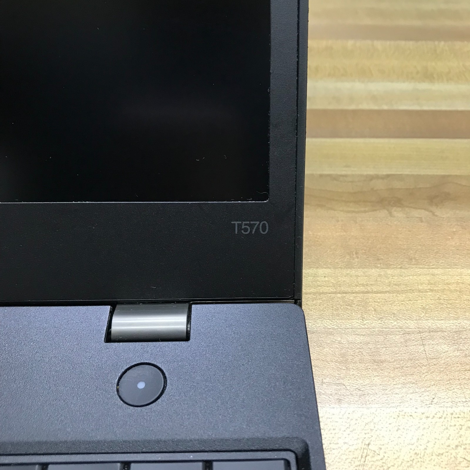 Lenovo ThinkPad T570 15.6″ i7-6600 2.60GHz 16GB RAM No SSD/Battery Boots to BIOS