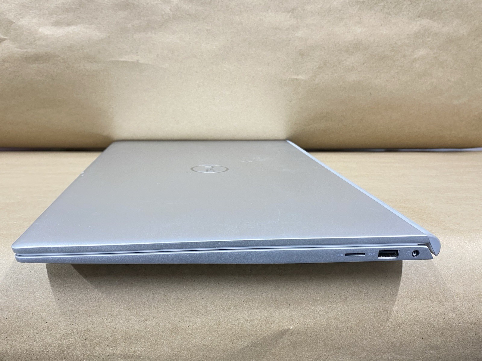 Dell Inspiron 5502 – 15.5″ FHD – i7-1165G7 – 8GB – 256GB SSD – Win 11 Pro – READ