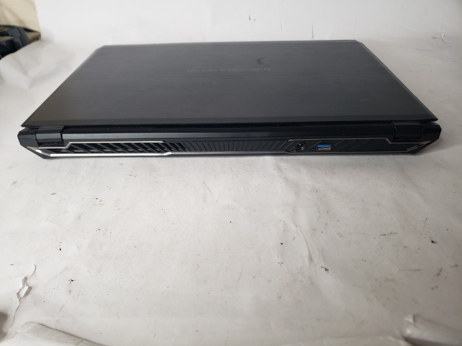 Eluktronics Clevo Gaming Laptop P650RG-G i7-6820HK GTX 980M 64GB RAM 2TB NVME