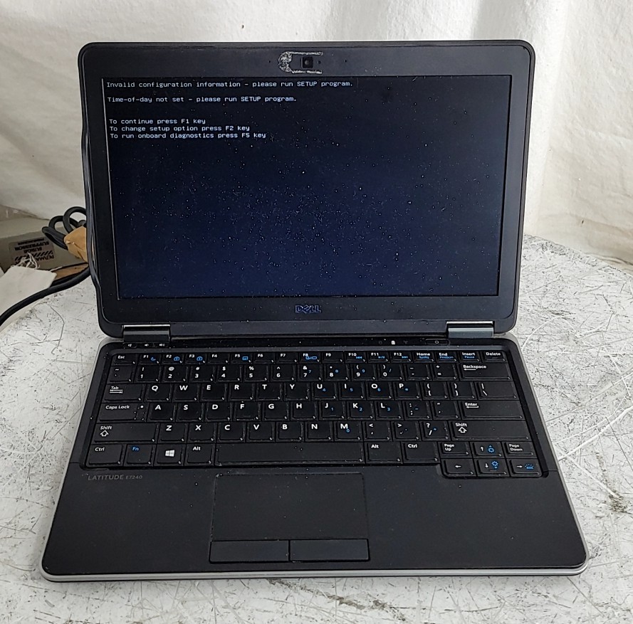 DELL LATITUDE E7240 Laptop Core I5-4300U 4GB SEE NOTES