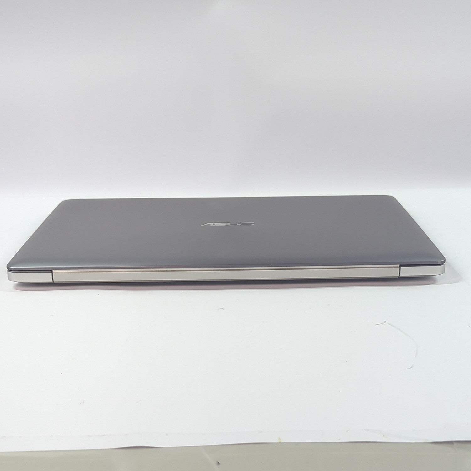 Asus Zenbook Pro UX501V 15.6″ i7-6700HQ 16GB RAM 512GB SSD GeForce GTX 960M