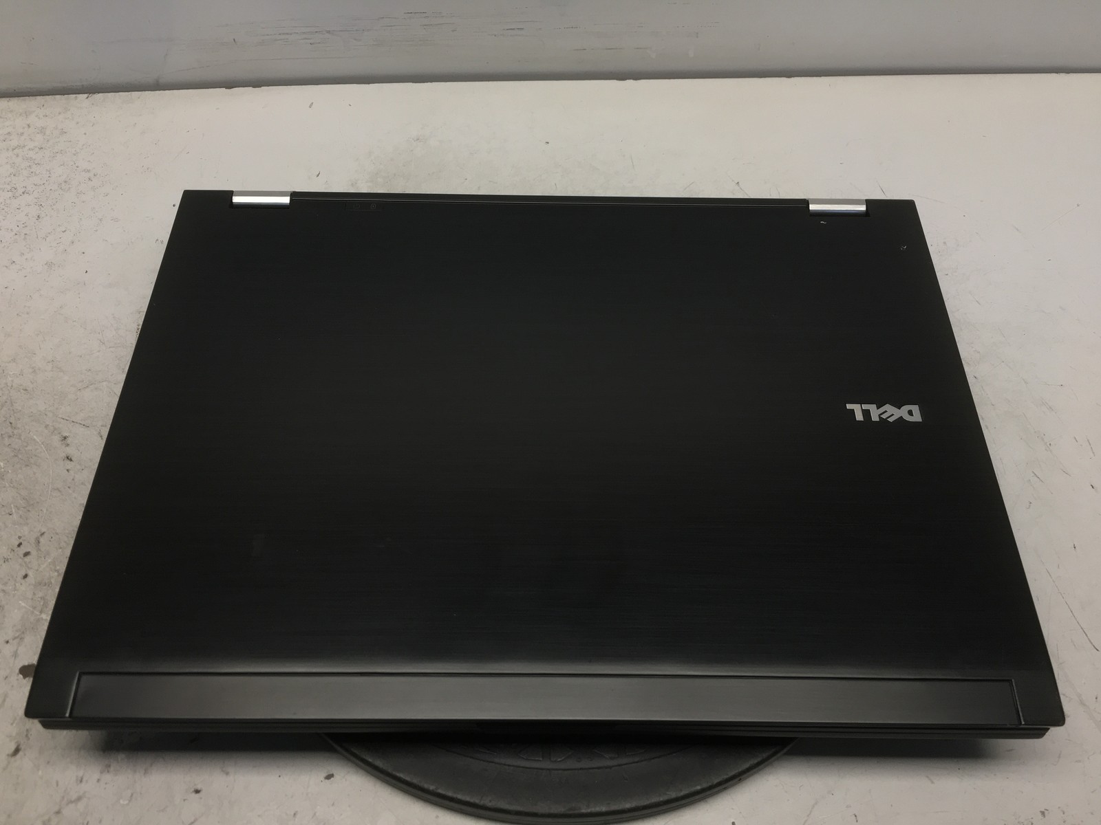 Dell Latitude E6500 Intel Core 2 Duo P8400 2.26GHz 2 GB NO HDD No Batt