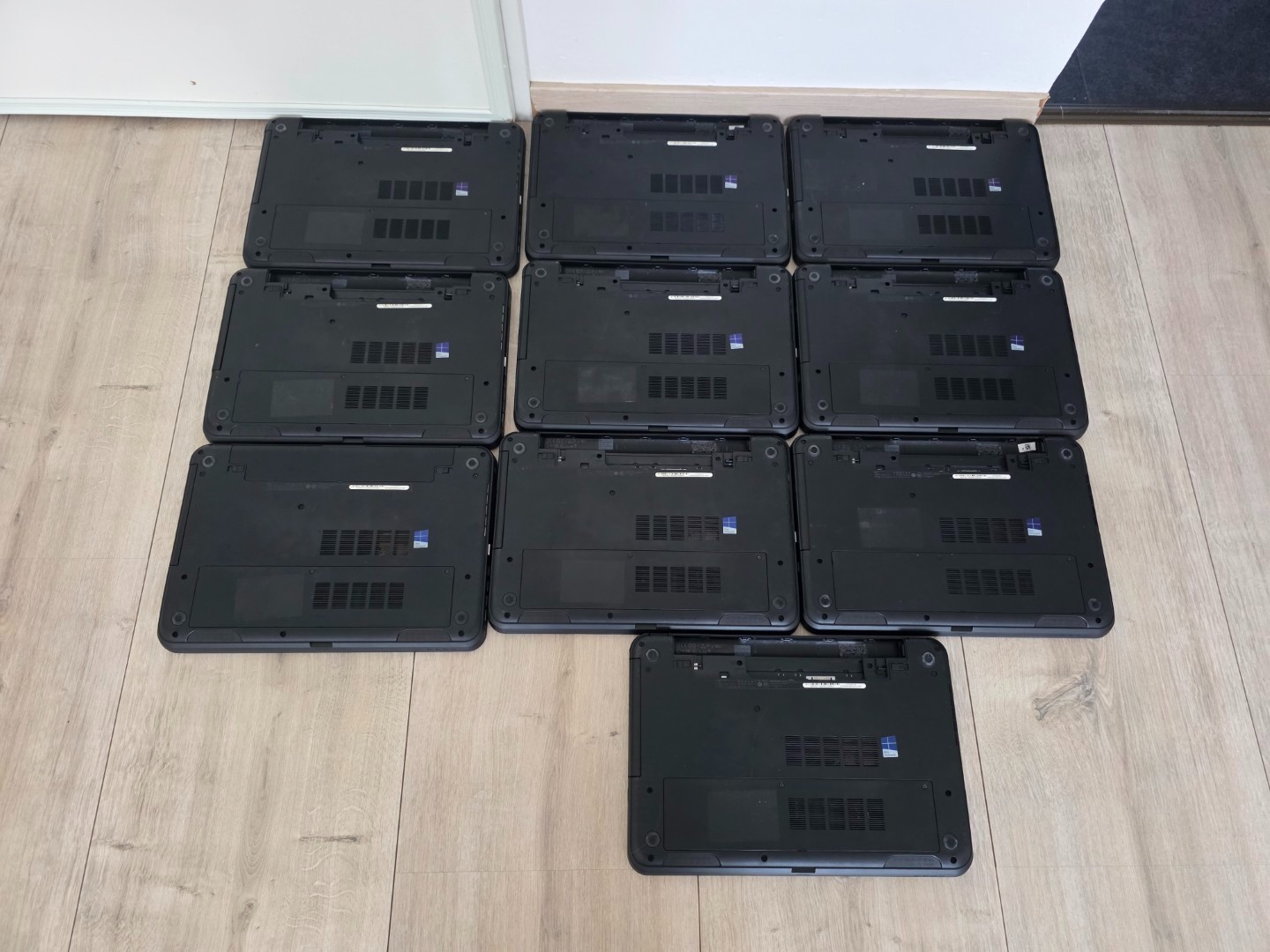 DELL INSPIRON 3542 LAPTOP / I5-4200U CPU / 8GB RAM / 120GB SSD / 15.6″ INCH / LOT