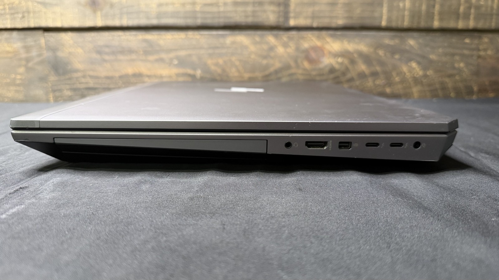 HP ZBOOK 17 G5 17″ Intel Core i7-8850H 32GB RAM 512GB SSD, NVIDIA P4200