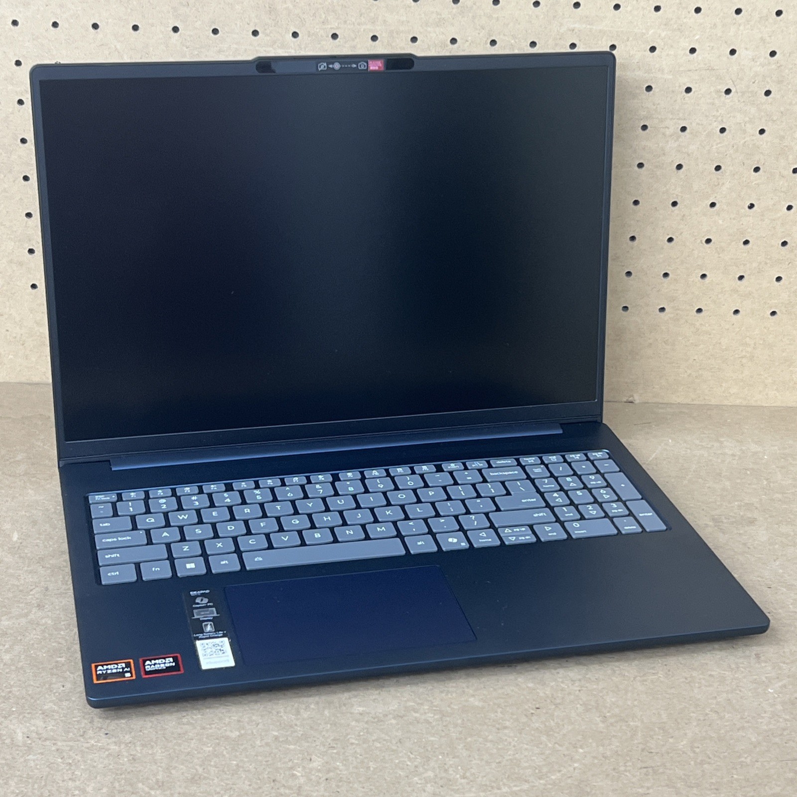 Lenovo IdeaPad Slim 5 16AKP10 AMD Ryzen AI 5 340 32GB Ram 512GB SSD – Excellent
