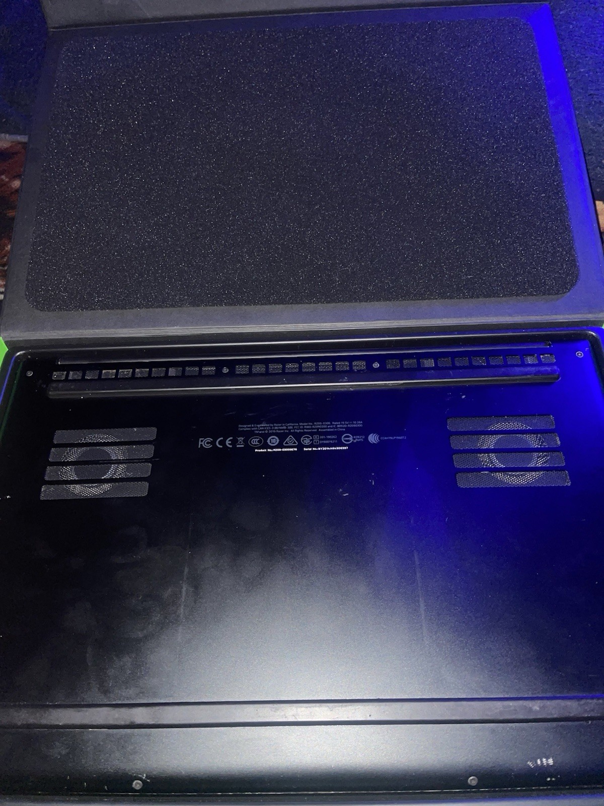 Razer Blade 15 Gaming Laptop 2019 Intel I7-9750H 6-Core, NVIDIA GeForce 2070 RTX