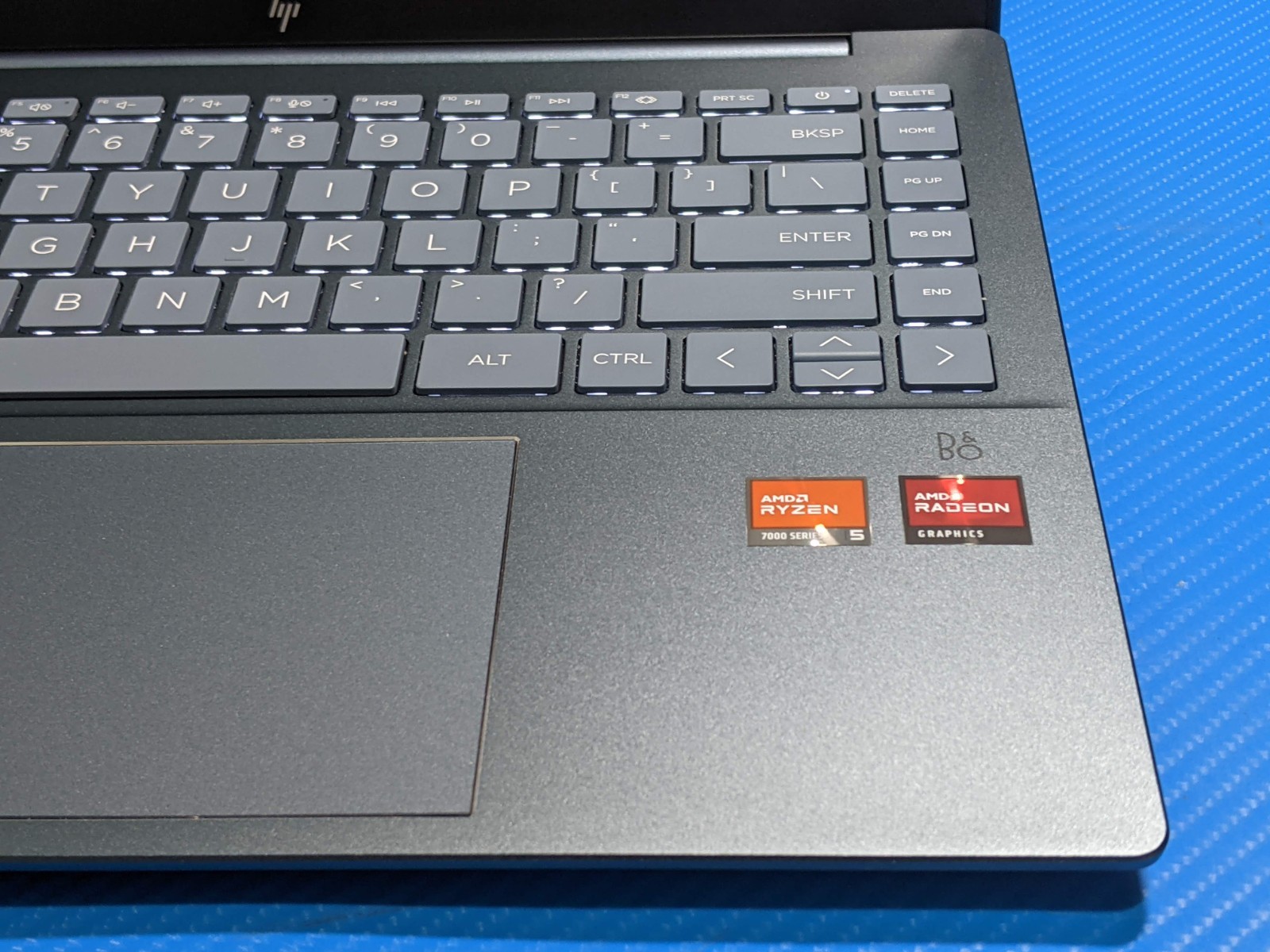 HP Pavilion Plus 14-ey0023dx 14″ WQXGA Ryzen 5 7540U 3.2GHz 16GB 512GB SSD +PA