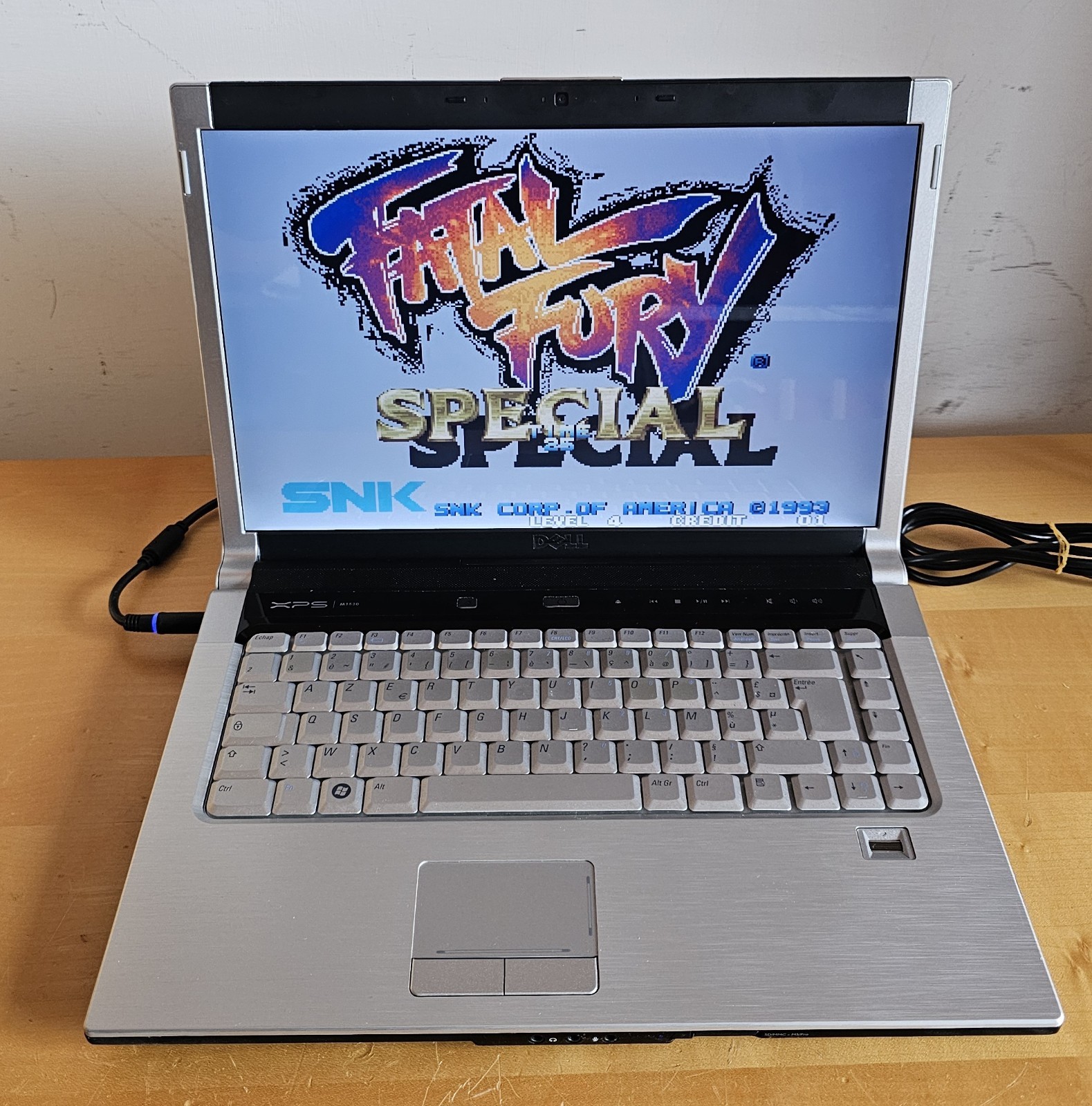 Dell XPS M1530 Windows XP 15.4″ Retrogaming N64 PS1 SNES SEGA Notebook PC