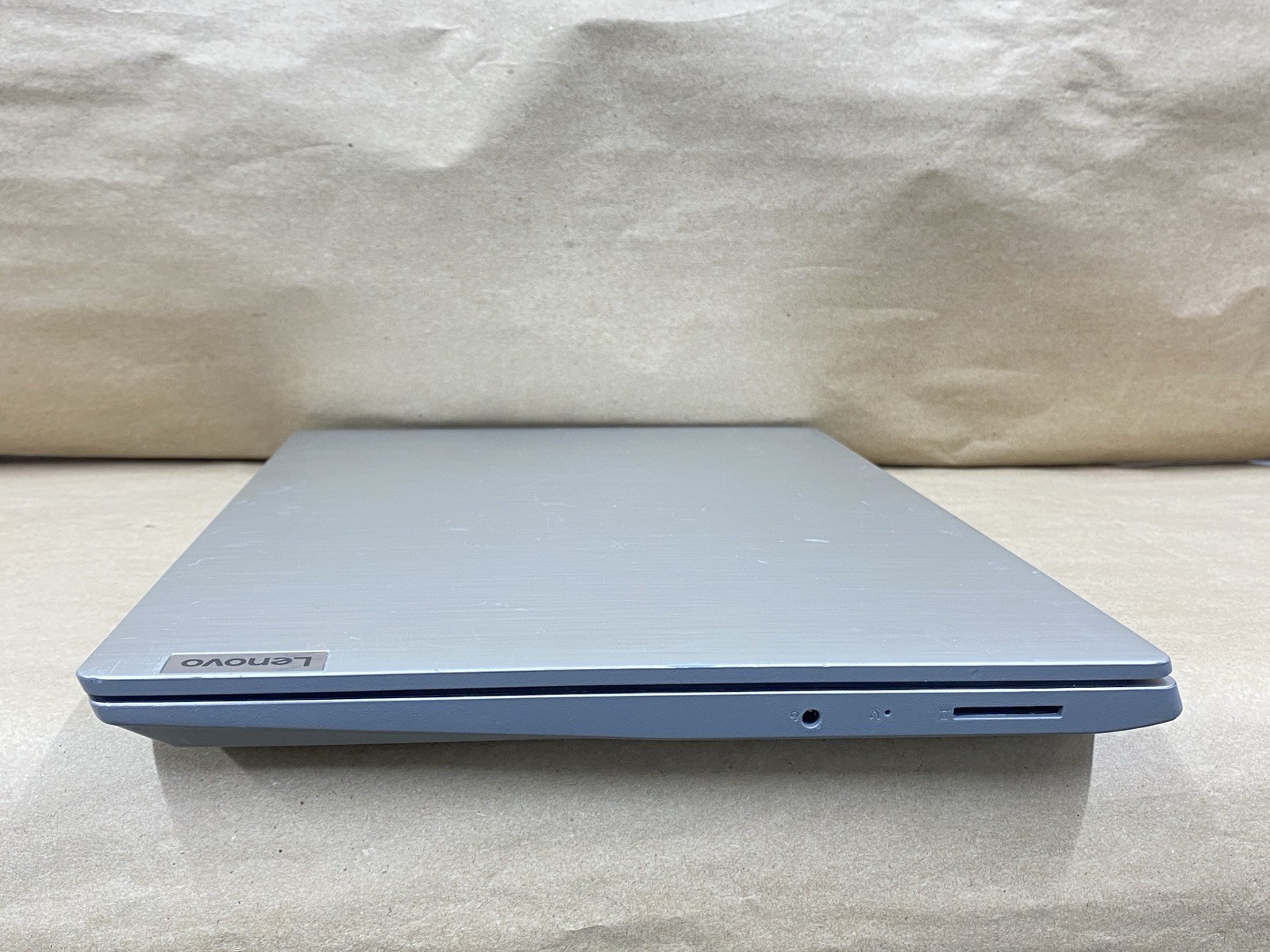 Lenovo 81WD – 14″ 1920×1080 – i5-1035G1 – 4GB – 256GB SSD – Win 11 Pro