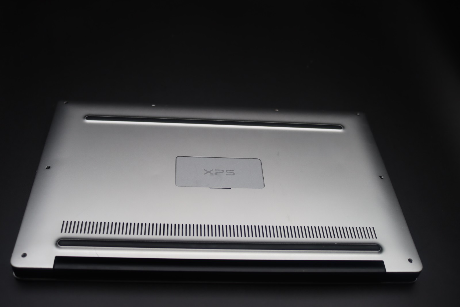 Dell XPS 13 9343, 13.3″ Intel Core i5-5200U, 4GB RAM, 128GB. Windows 10 Home