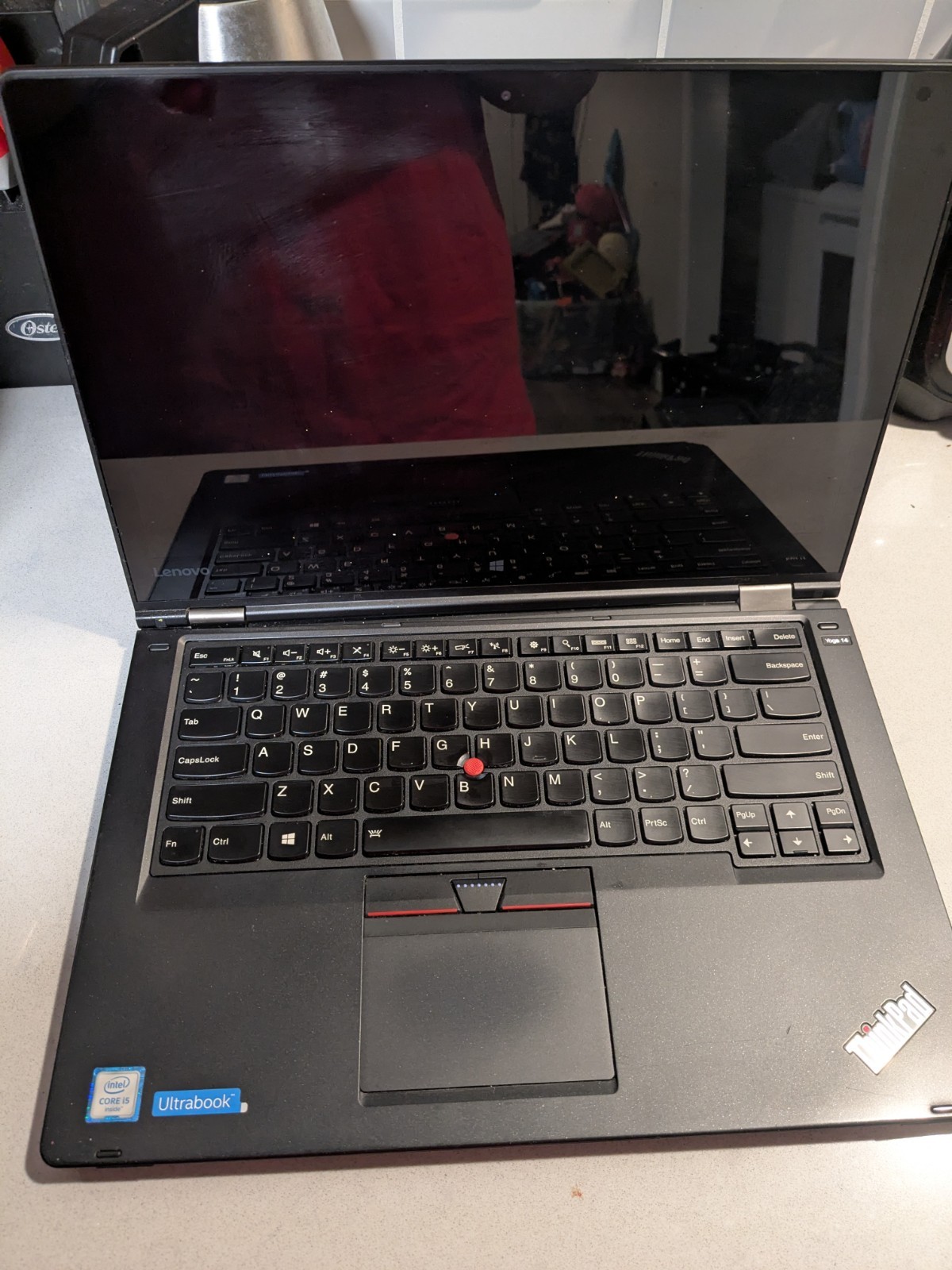 Lenovo ThinkPad Yoga 14 14″ i5-6200U 8GB 256GB SSD Win 10 Webcam USB-C