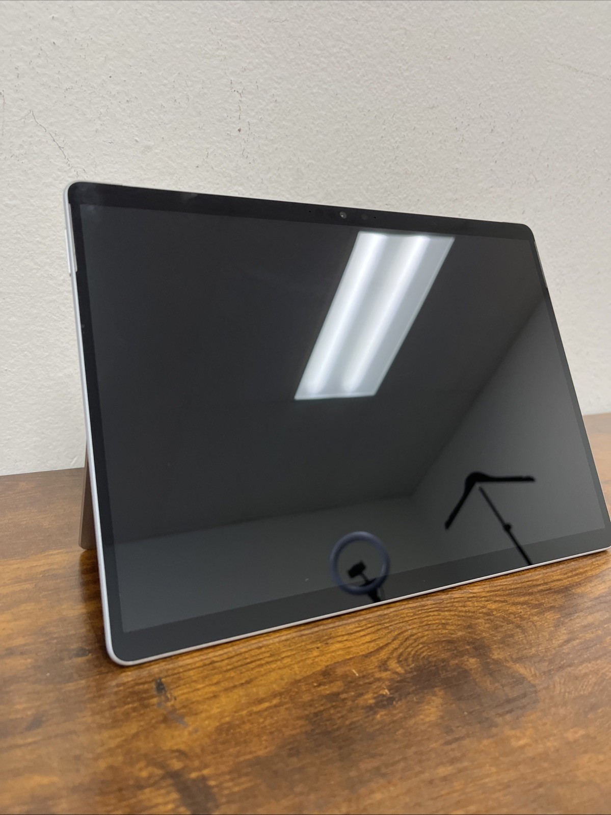 Microsoft Surface Pro 8 13″ i7 32GB Ram 1TB SSD No Power! For Parts!