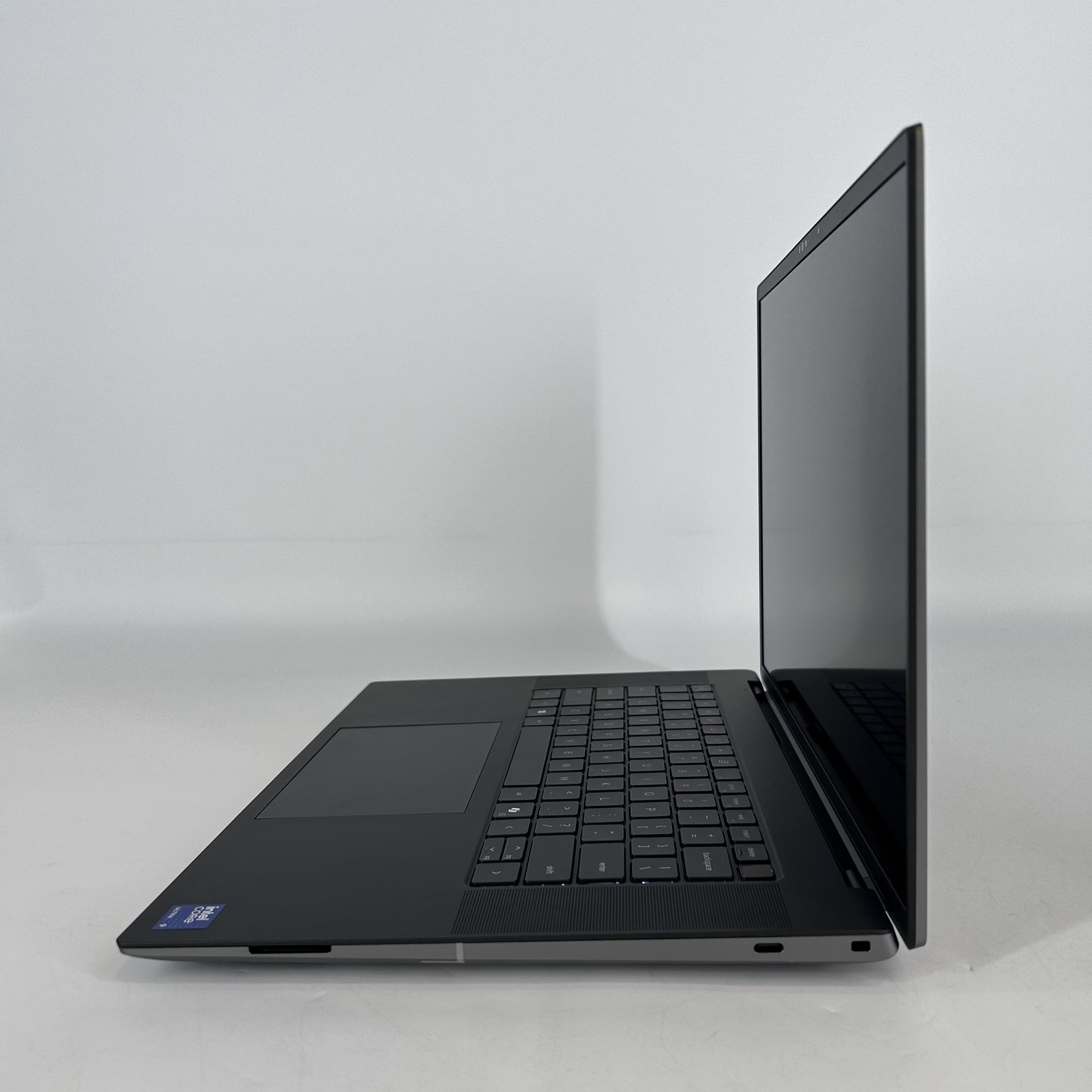 Dell Precision 5690 16 Gray FHD+ 2.5 GHz Ultra 9 185H 64GB 1TB SSD Excellent