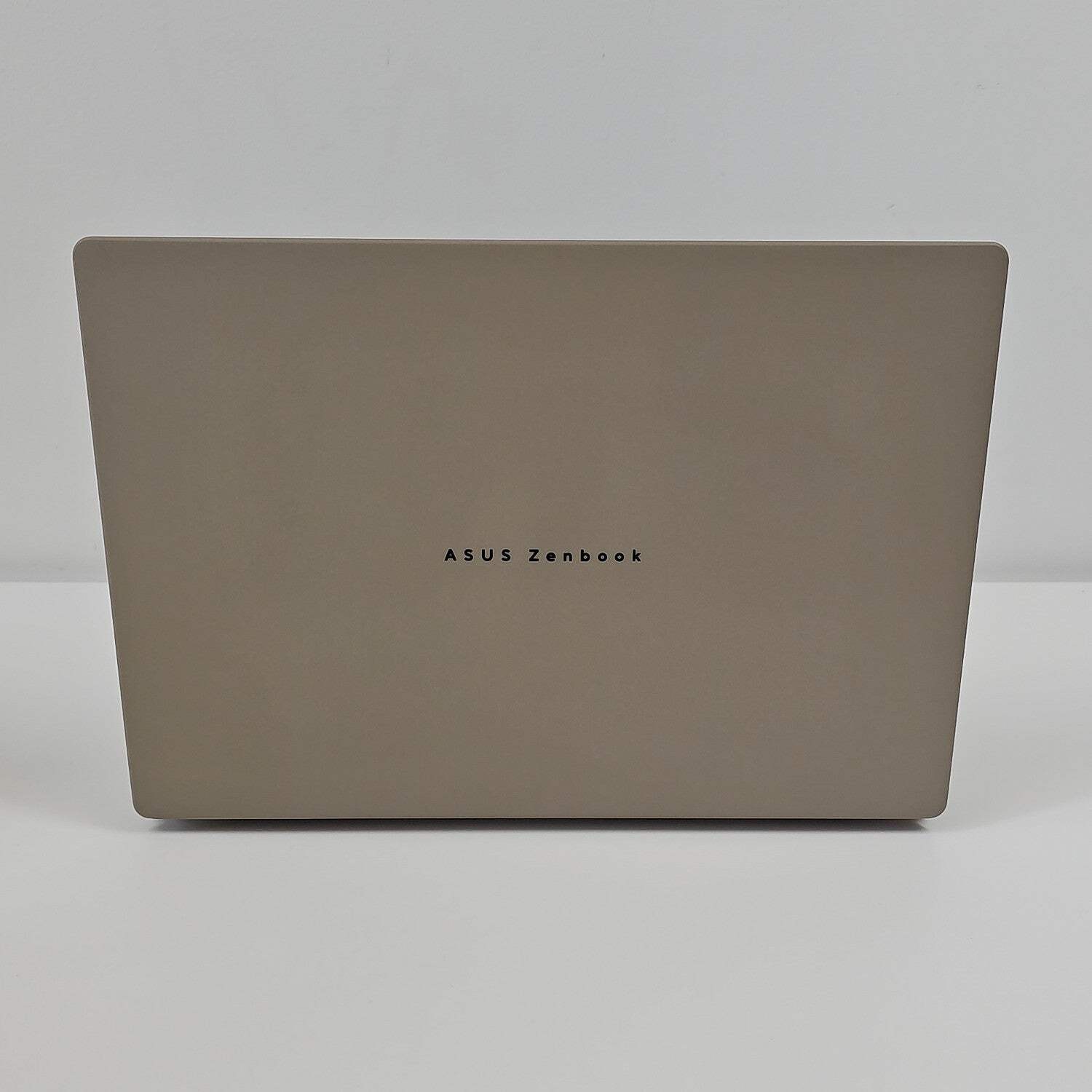 Asus Zenbook A 14 UX3407Q 14″ Snapdragon X Plus 3.2GHz 16GB RAM 512GB SSD
