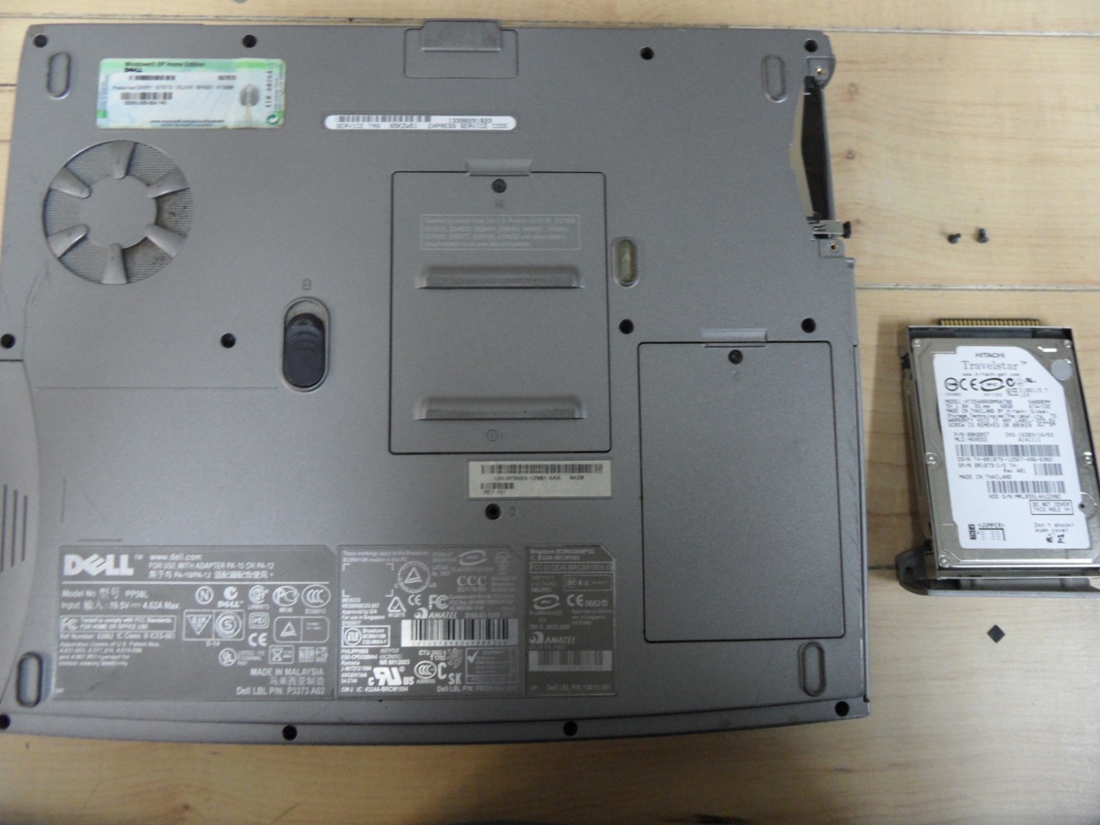 Dell Inspiron 1150 Laptop 4 Parts Booted Windows Hard Drive Wiped Key Missing *