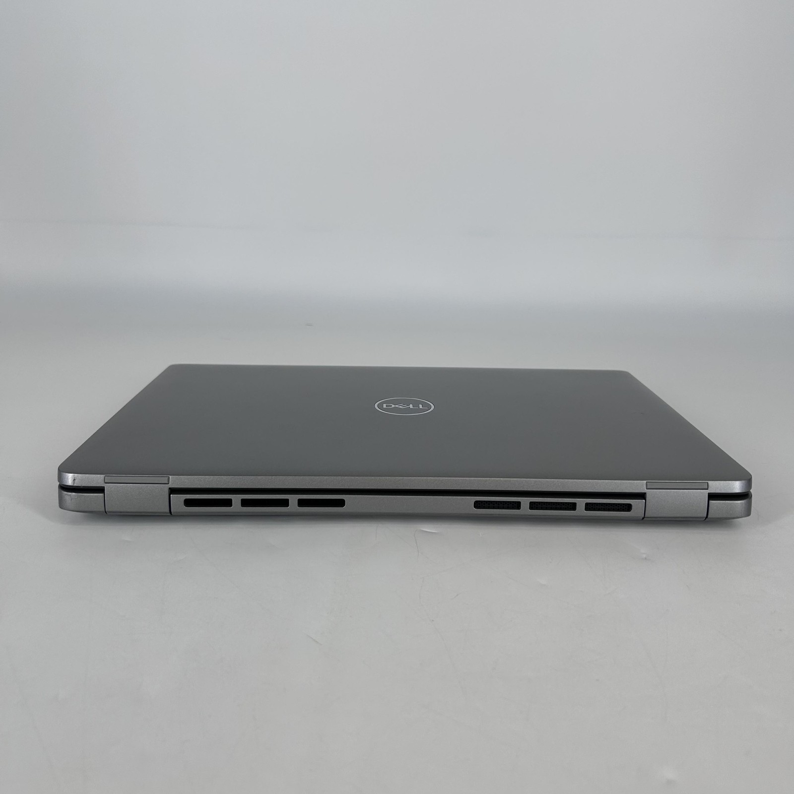 Dell Latitude 5450 14 Gray FHD 1.7 GHz Ultra 7 165U 32GB 512GB SSD Very Good