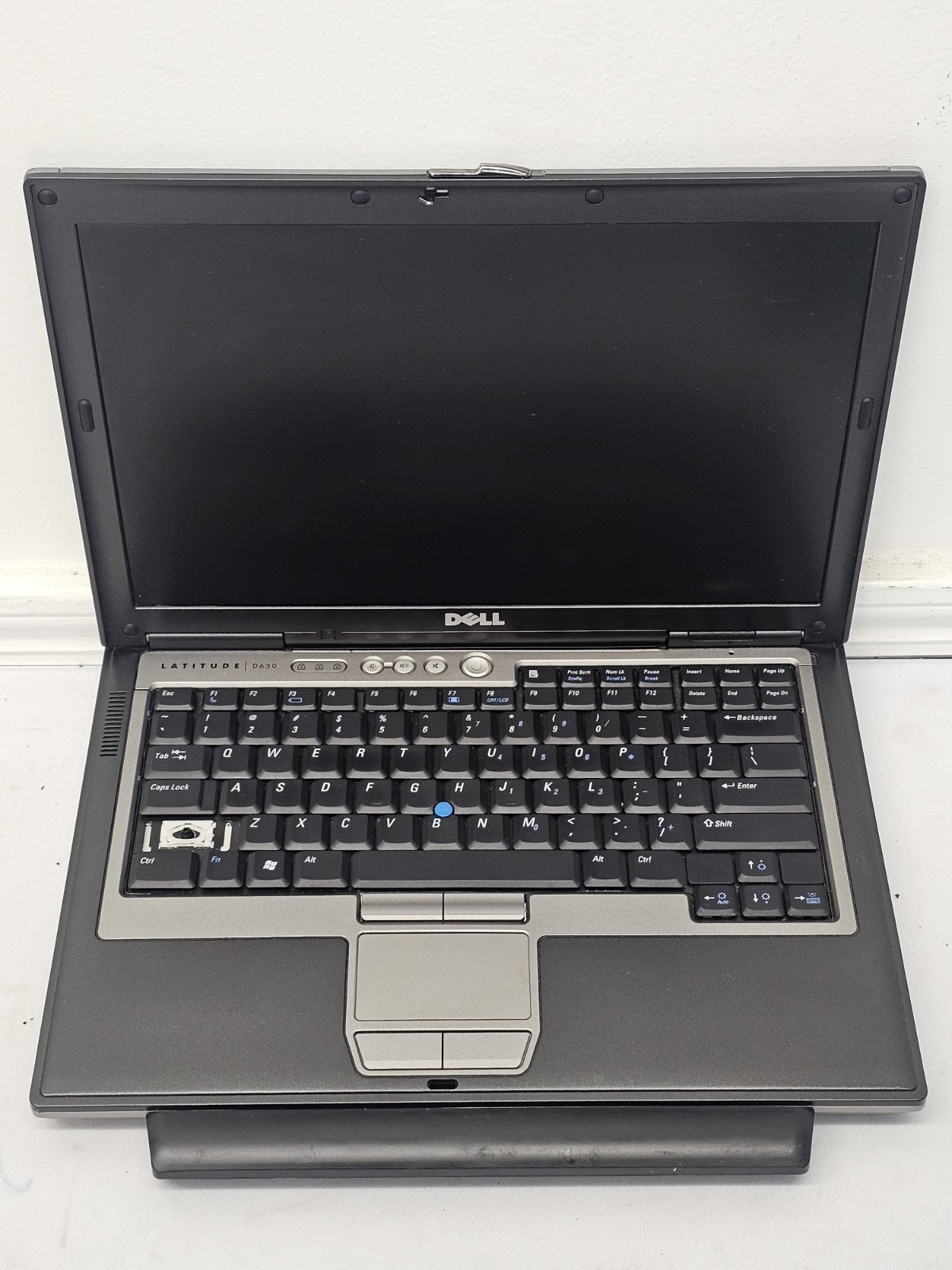 Dell Latitude D630 Laptop – Intel Duo 06FD – Parts/Repair – Read Description