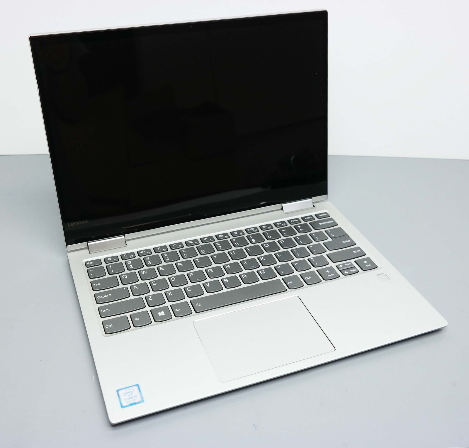Lenovo Yoga 730-13IKB 13.3″ Core i5-8250U 8GB 256GB SSD