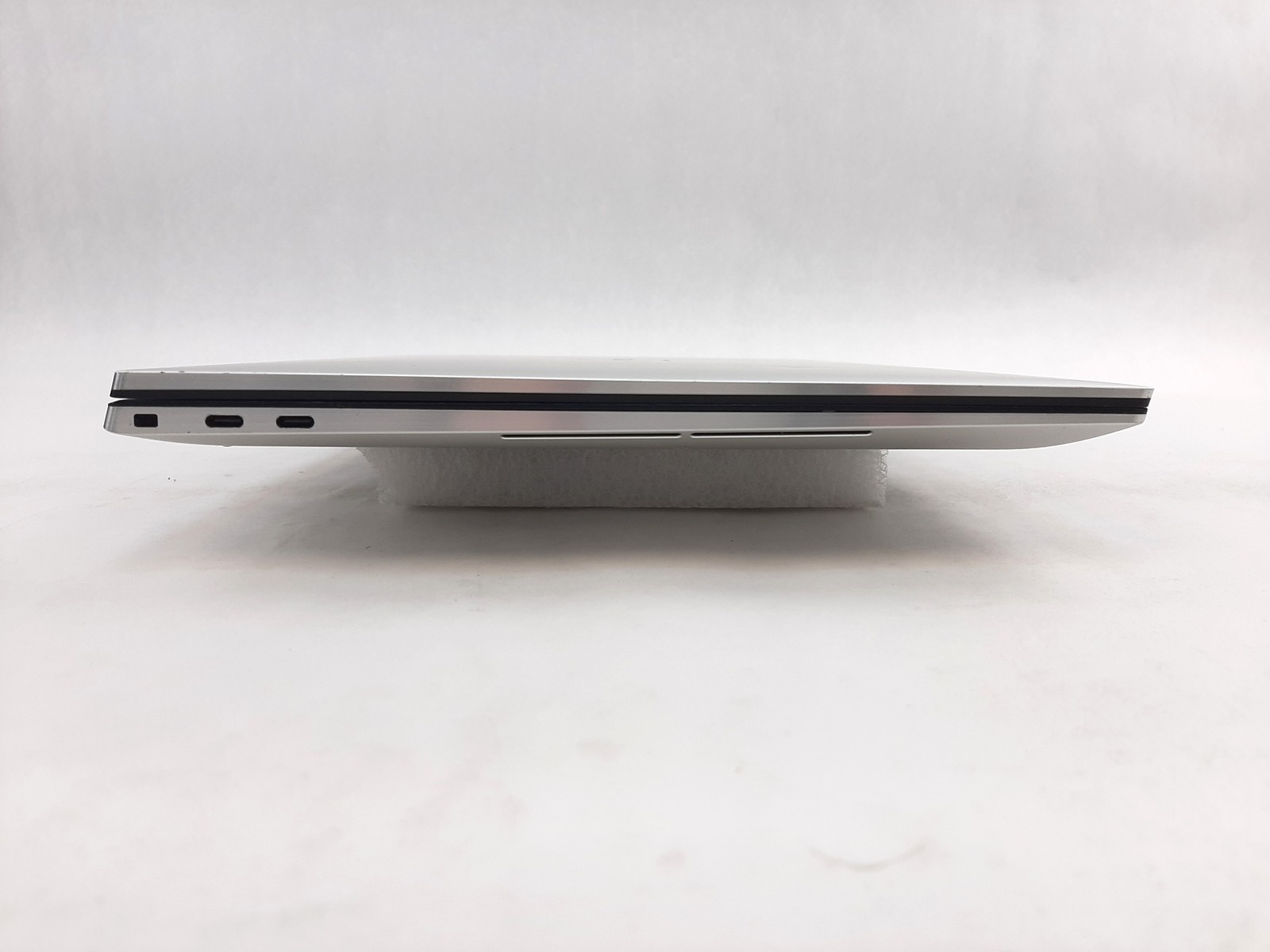 Dell XPS 17 9710, i7-11800H 2.30GHz, 32GB RAM, 512GB NVMe, RTX 3050 No AC C4*469