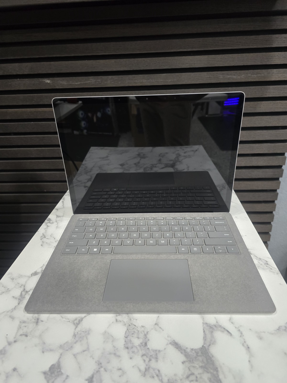Microsoft Surface Laptop 5 13.5″ | i5-1235U | 8GB RAM | 512GB SSD | Touchscreen