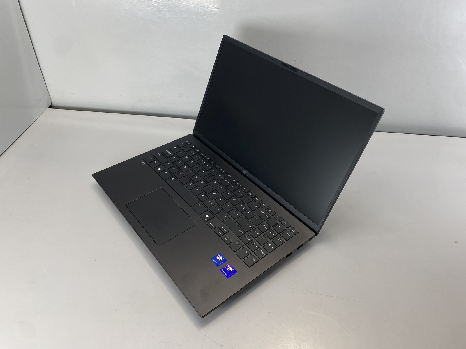 LG Laptop 15Z90T-H.AAB4U1 15.3″ Intel Core Ultra 7 255H 1TB- Gray