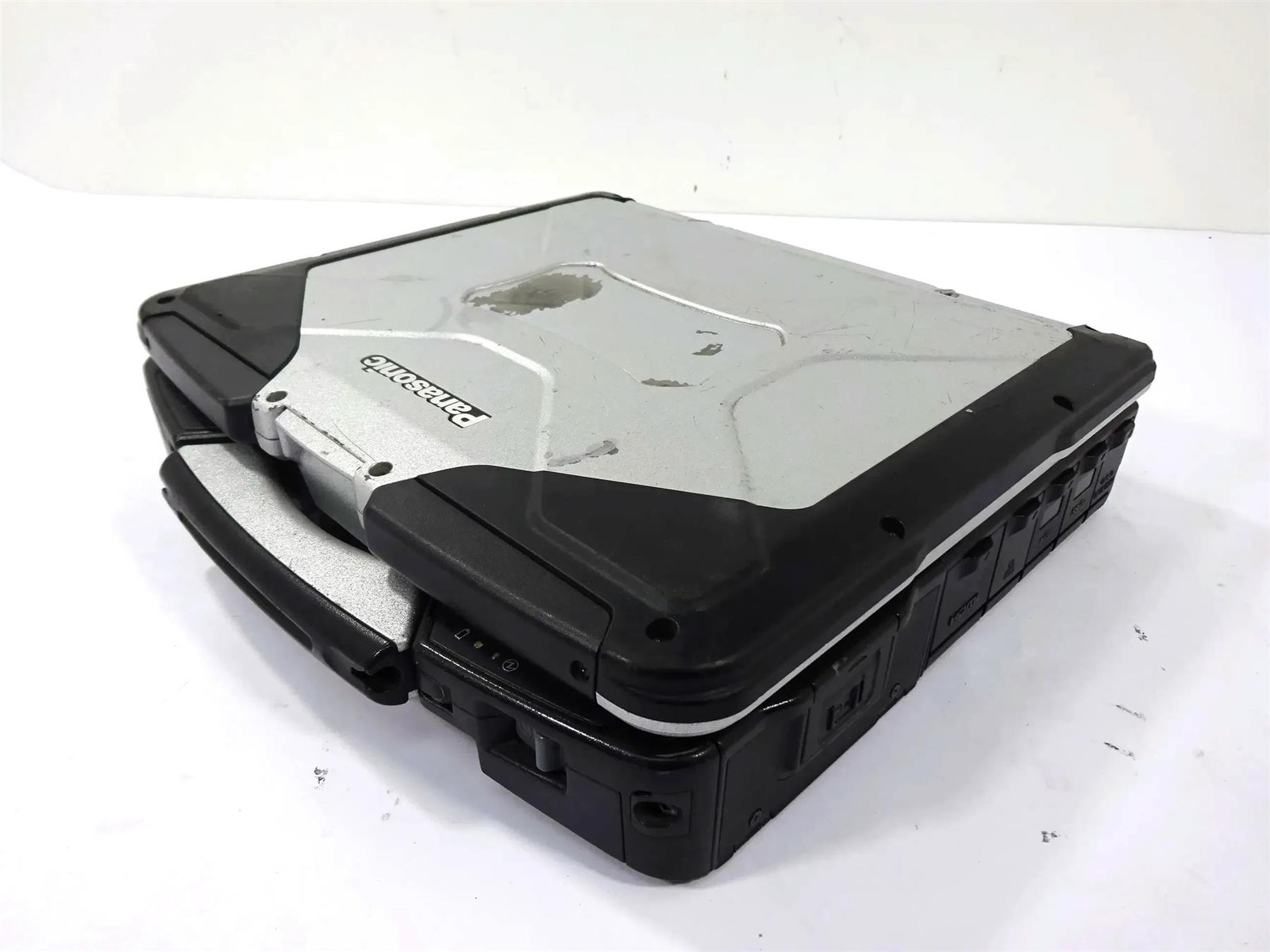 Panasonic Toughbook CF-31 MK6 Core i5-7300U 2.6GHz 8GB RAM – No HDD