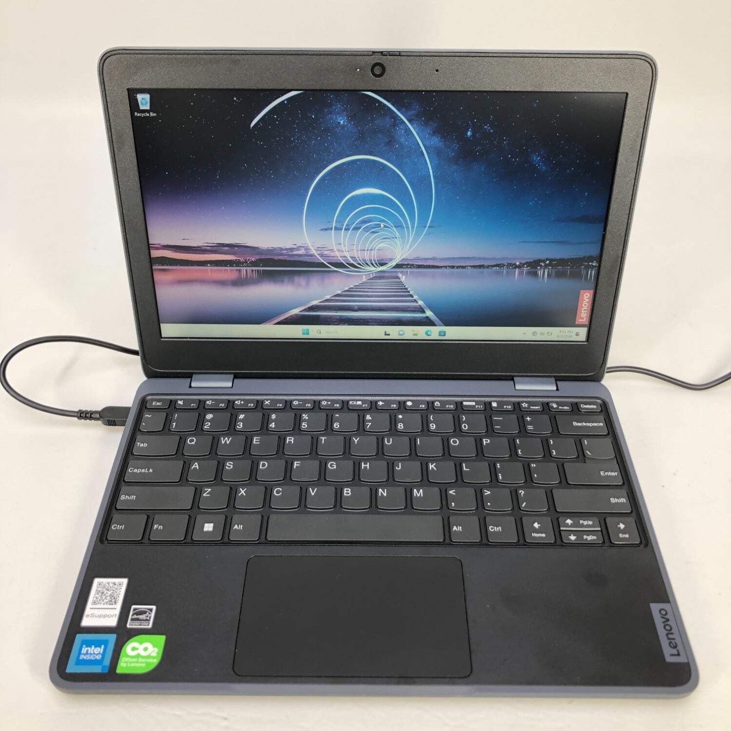Broken Lenovo 100w Gen 4 11.6″ N100 0.8Ghz 4GB RAM 128GB SSD /Bad Battery