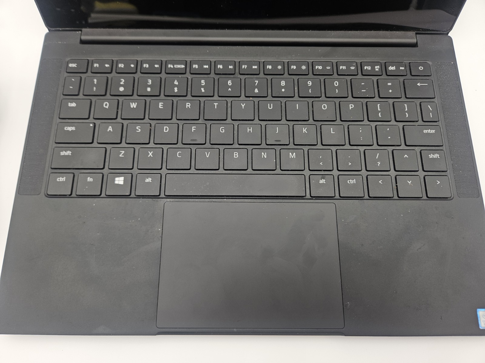 Razer Blade Stealth 13″ 2019 Intel Core i7 NO POWER For Parts/Repair