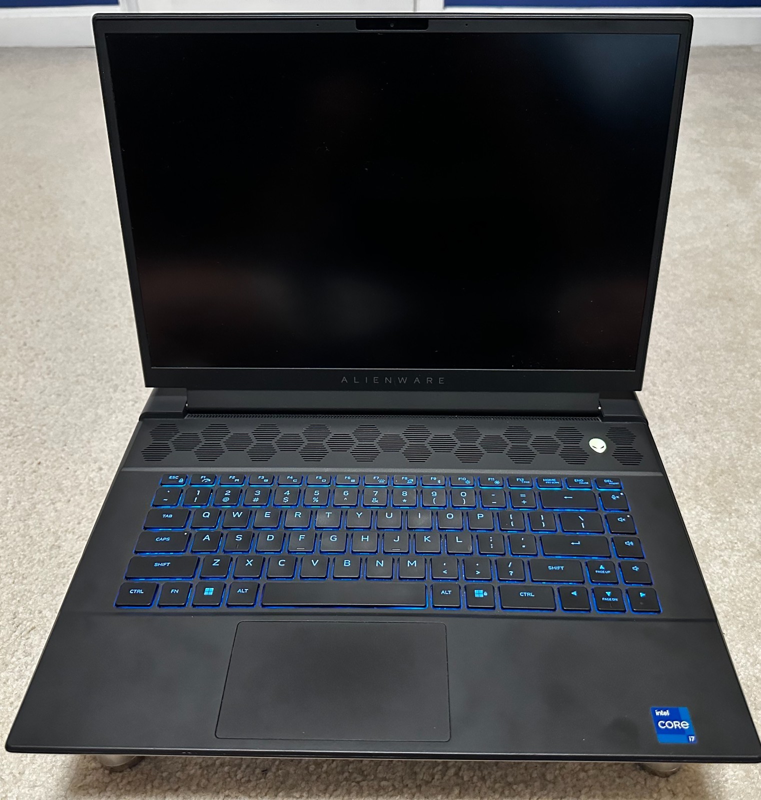 Alienware M16- 240Hz, i7-13700HX, NVIDIA GeForce RTX 4070, 16 GB RAM, 1 TB SSD