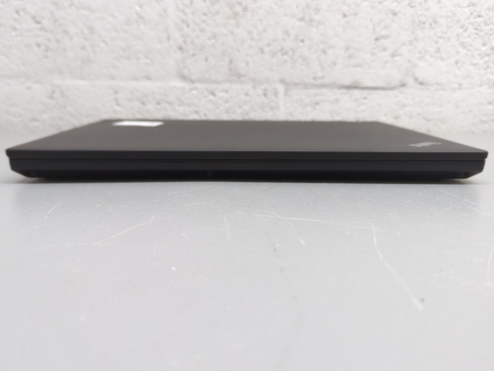 Lenovo ThinkPad P51 15.5″ i7-7700HQ NO RAM NO SSD Quadro M1200
