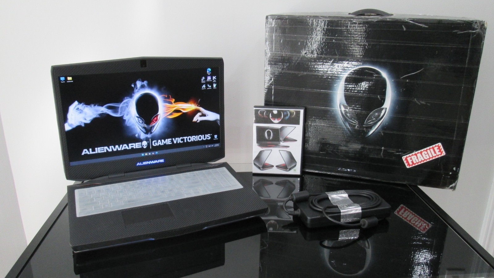 Alienware 17 R3 i7-4930MX CPU/GTX 1070 GPU/32GB RAM/1TB SSD+Adapter & Box WORKS!