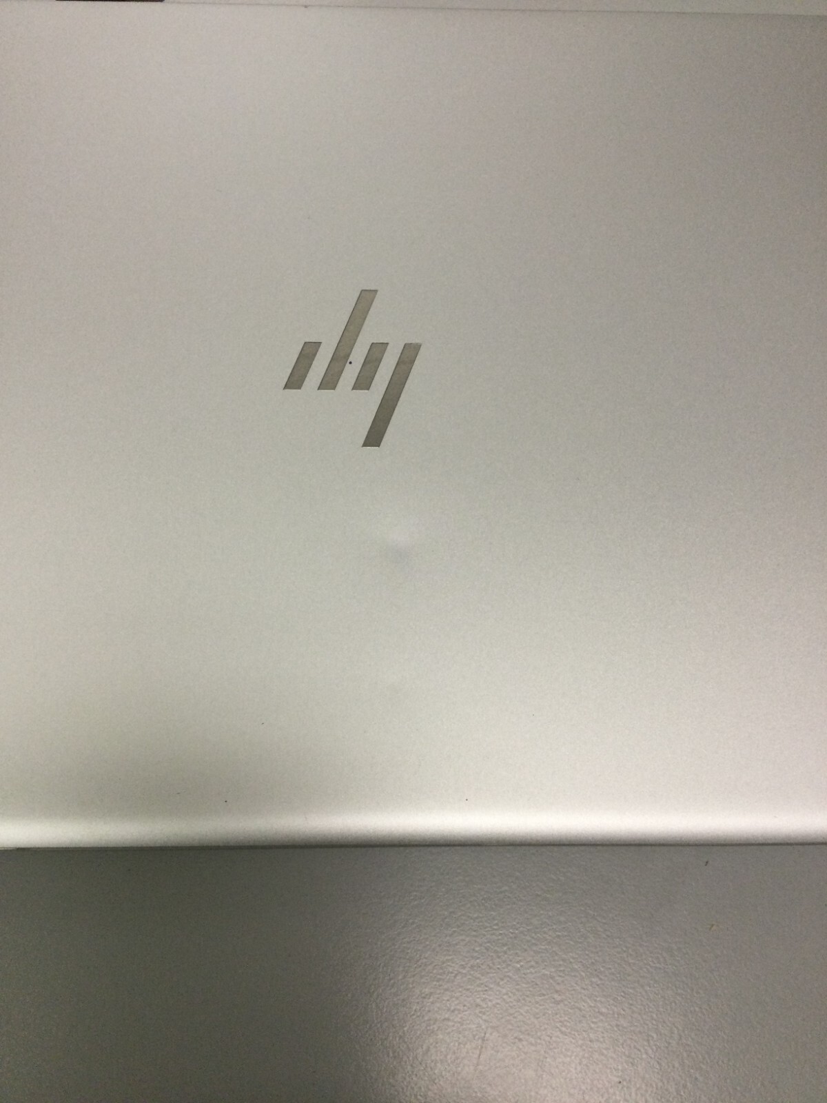 HP EliteBook 840 G5 14″ AMD RYZER 3 PRO 3TH GEN 2.10GHz 16GB RAM 128GB SSD
