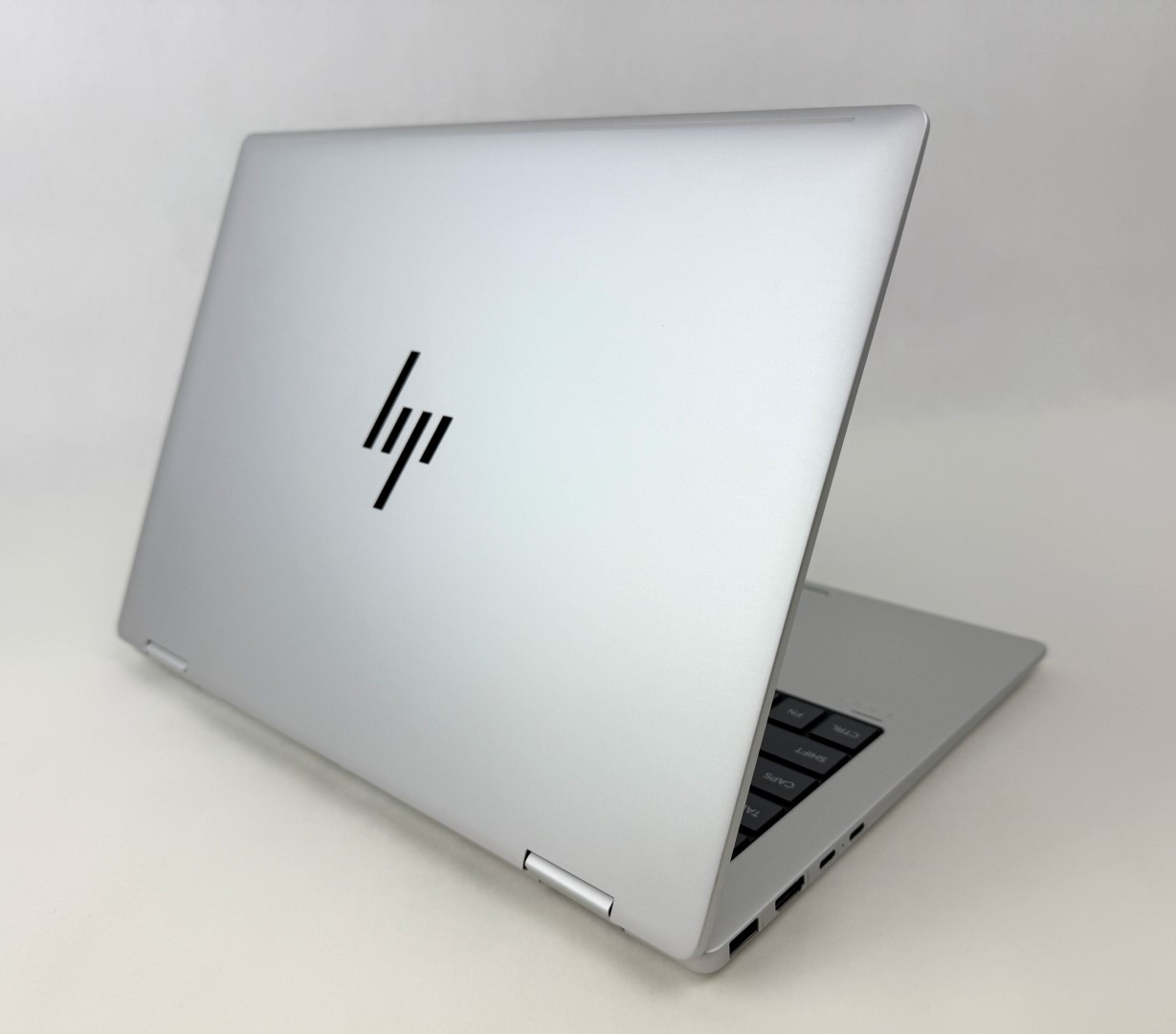 HP Envy x360 14-fa0023dx 14″ 2K Touch Ryzen 7 8840HS 16GB 1TB SSD W11H 2in1