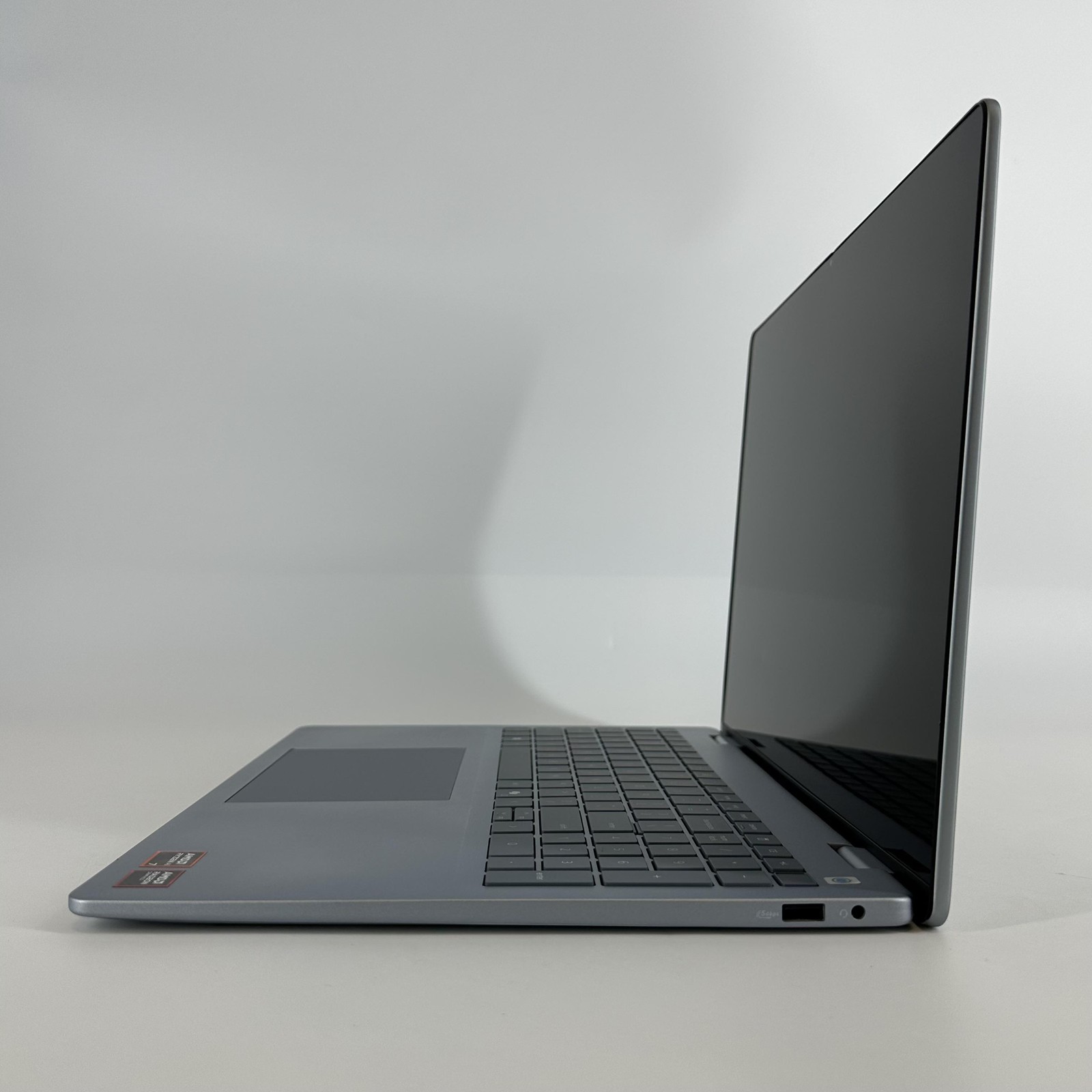 Dell 16 Plus DB16255 FHD+ TOUCH 4.8 GHz Ryzen AI 7 350 32GB 1TB SSD Very Good