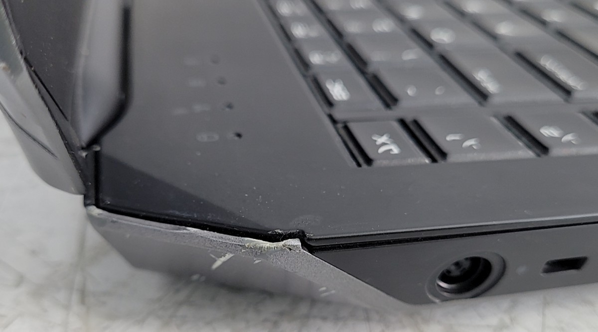 ALIENWARE 17 R3 P43F Laptop Core I7-6770HQ 16GB 1TB SEE NOTES