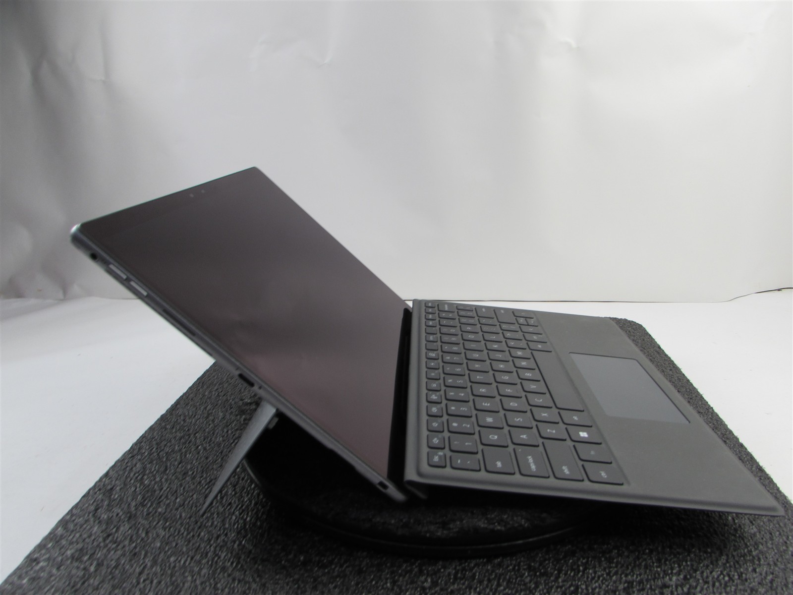 DELL LATITUDE 7320 (Detachable) 1920X1280 I7-1180G7 256GB SSD 16GB RAM NO O.S