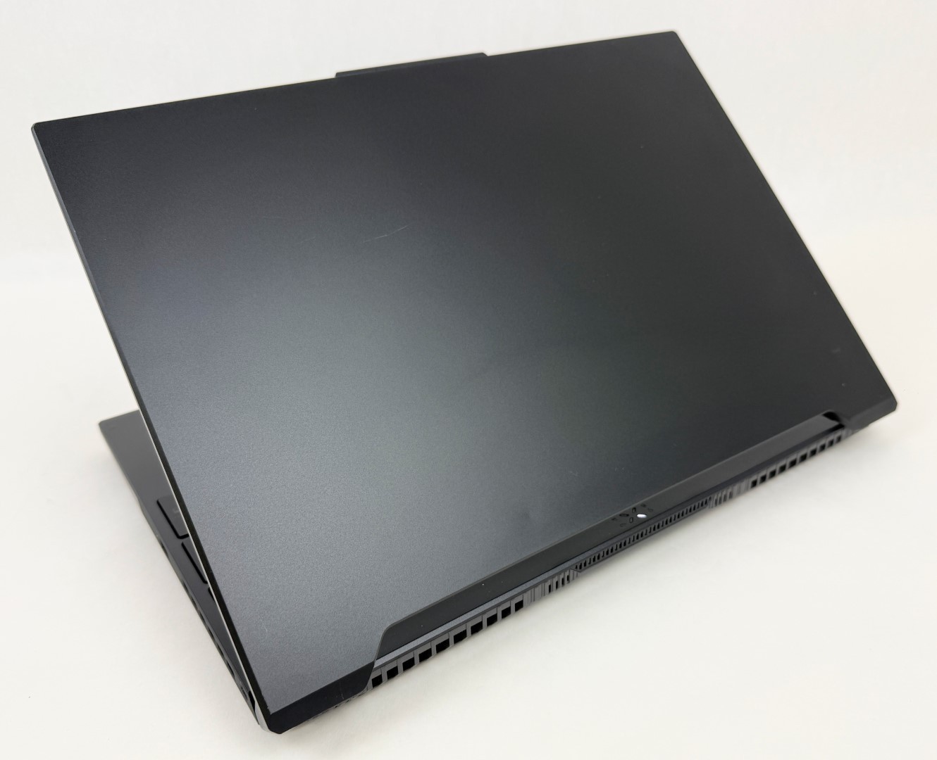 ASUS TUF Gaming A16 16″ 165Hz Ryzen 7 7735HS 16GB DDR5 512GB SSD RX7700S W11H