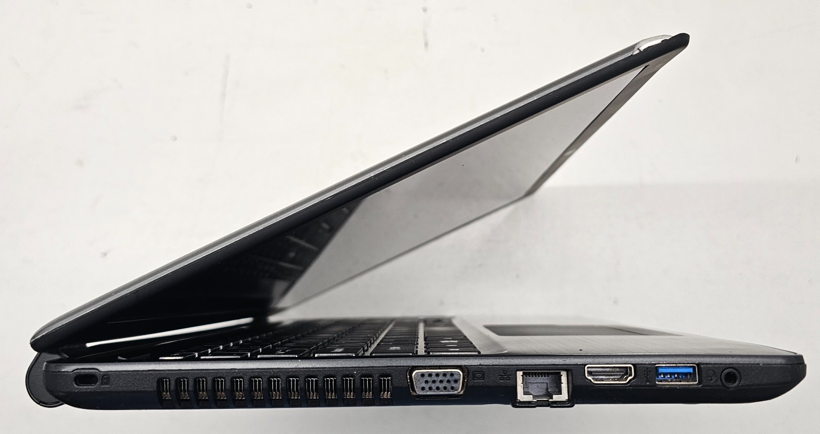 Acer Aspire V5-561P-6675 15.6″ Laptop Intel Core i5-4200U 4GB Ram NO HD/OS (FL)