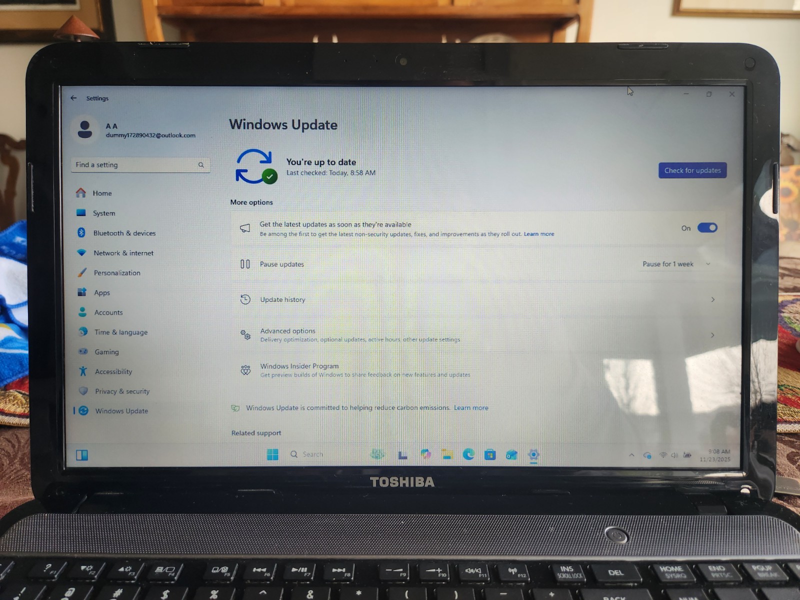 15.5″ Toshiba Satellite L855 Laptop Intel Core i7 2.40GHz 6GB DDR3 700GB Win 11