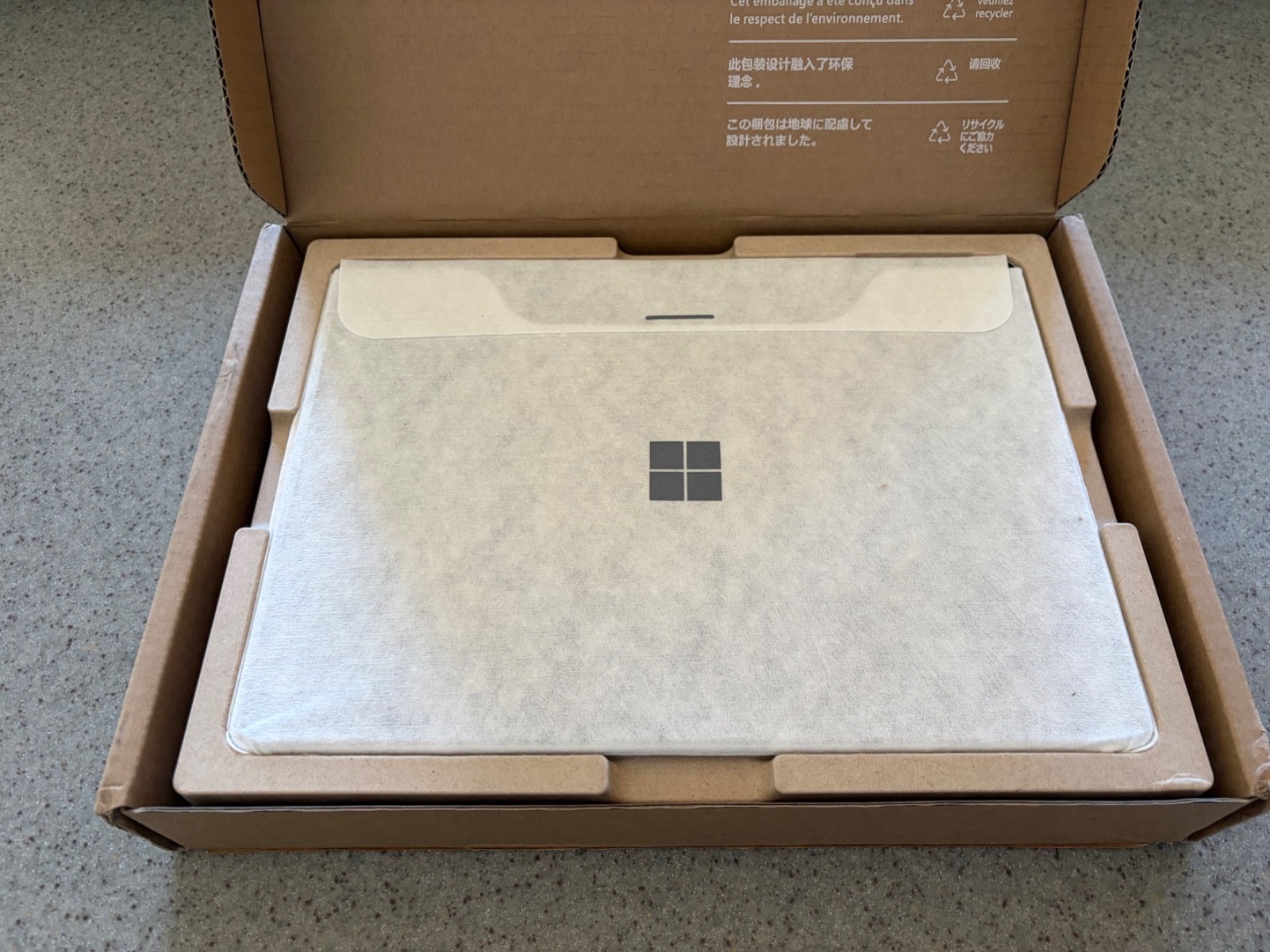 Microsoft Surface Pro 10 for Business – Intel Core Ultra 5 – 8GB RAM – 256GB SSD